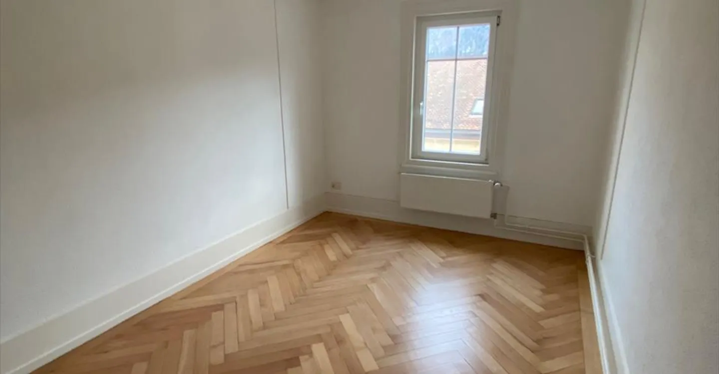 For rent: renovated 3-room apartment - Baptiste-Savoye 45, St-Imier - Photo 3 of 8