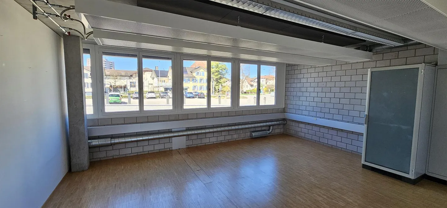 Bureaux lumineux avec vue imprenable sur les montagnes – Votre nouveau lieu de travail ! - Photo 5 sur 11