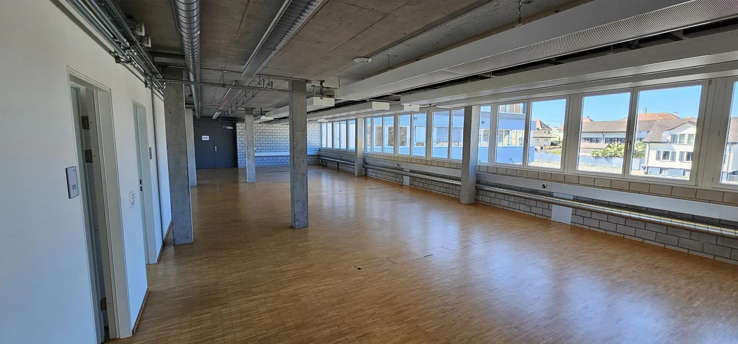 Bureaux lumineux avec vue imprenable sur les montagnes – Votre nouveau lieu de travail ! - Photo 10 sur 11