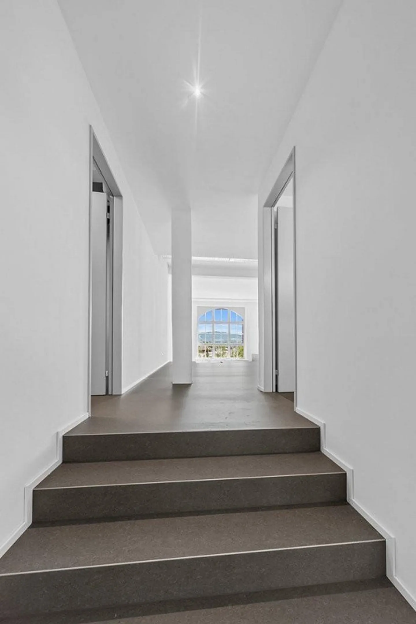 Vita in loft, un must per individualisti urbani e amanti del mare - Foto 5 di 11