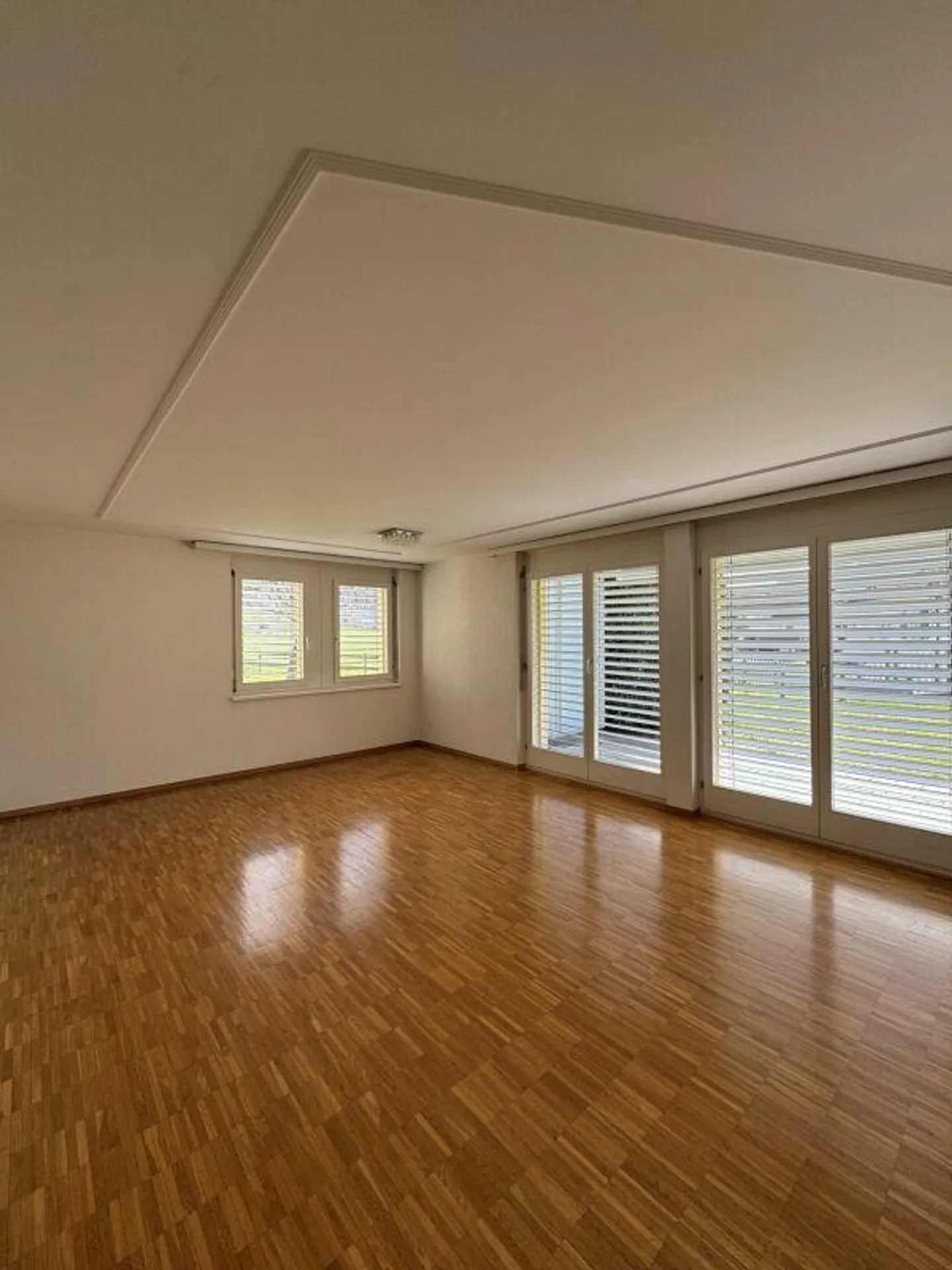 4.5-room apartment with cozy garden seating area - Photo 2 of 13