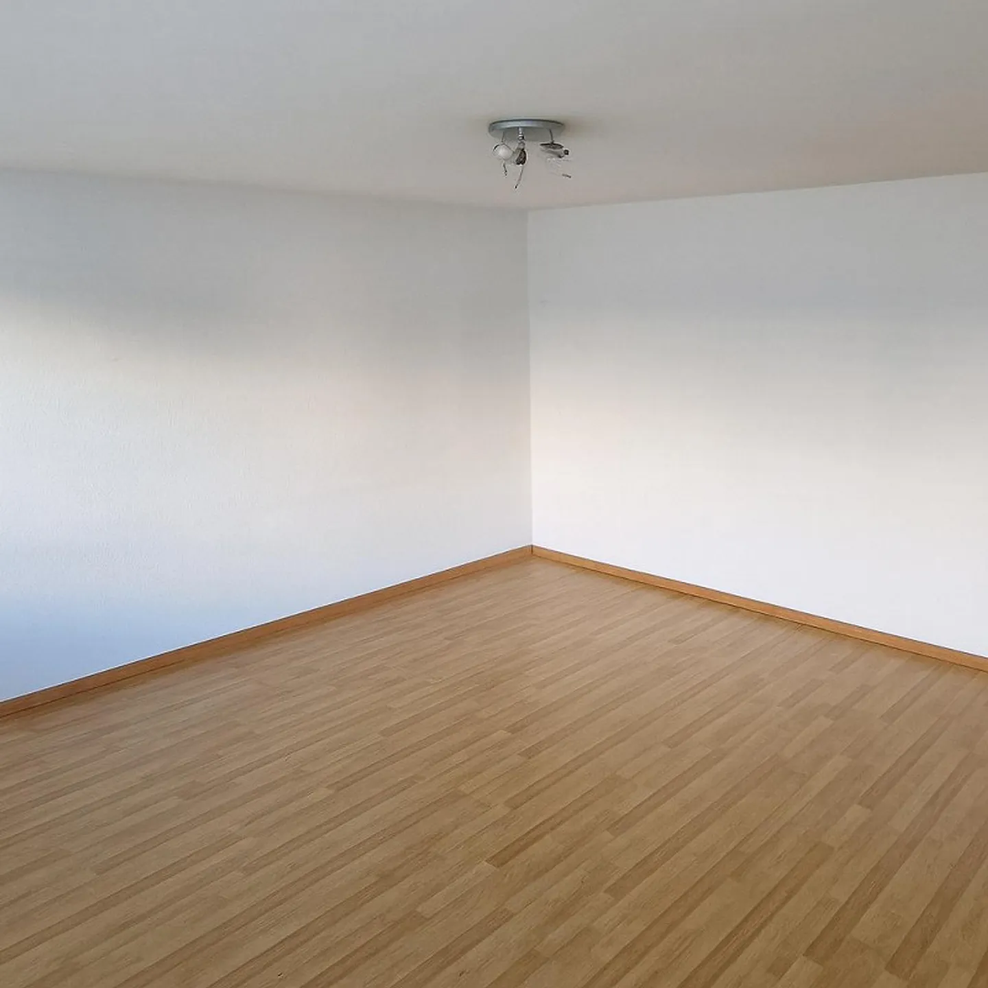 Central & bright 4.5-room apartment in Zollikofen ideal for couples - Photo 4 of 10