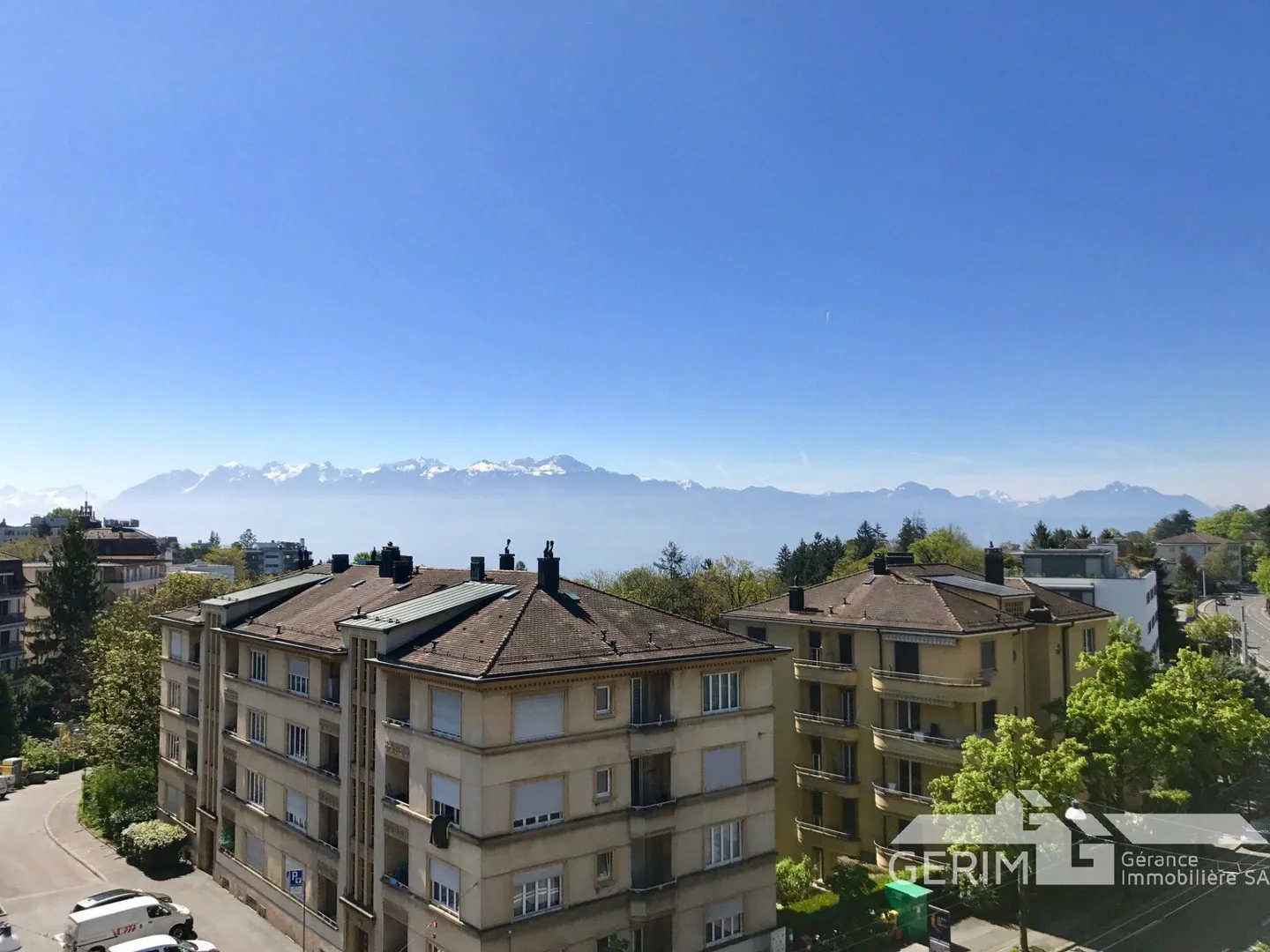 Appartement à louer - Photo 2 sur 13