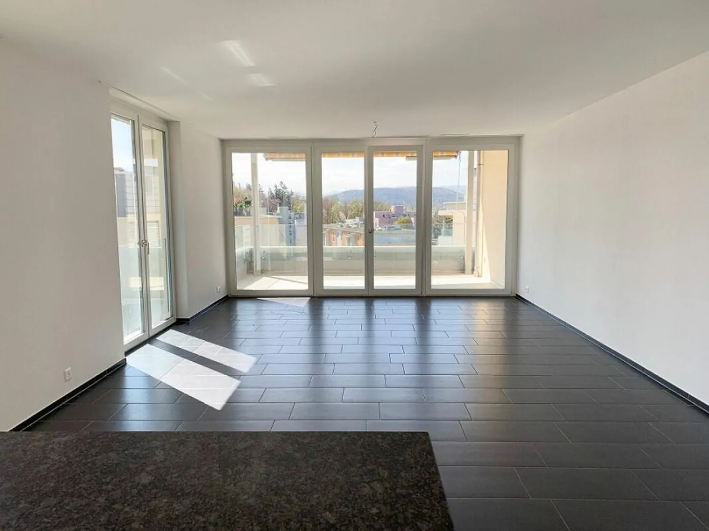 moderne Wohnung mit sonnigem Balkon und Alpstein-Blick - Foto 4 von 9