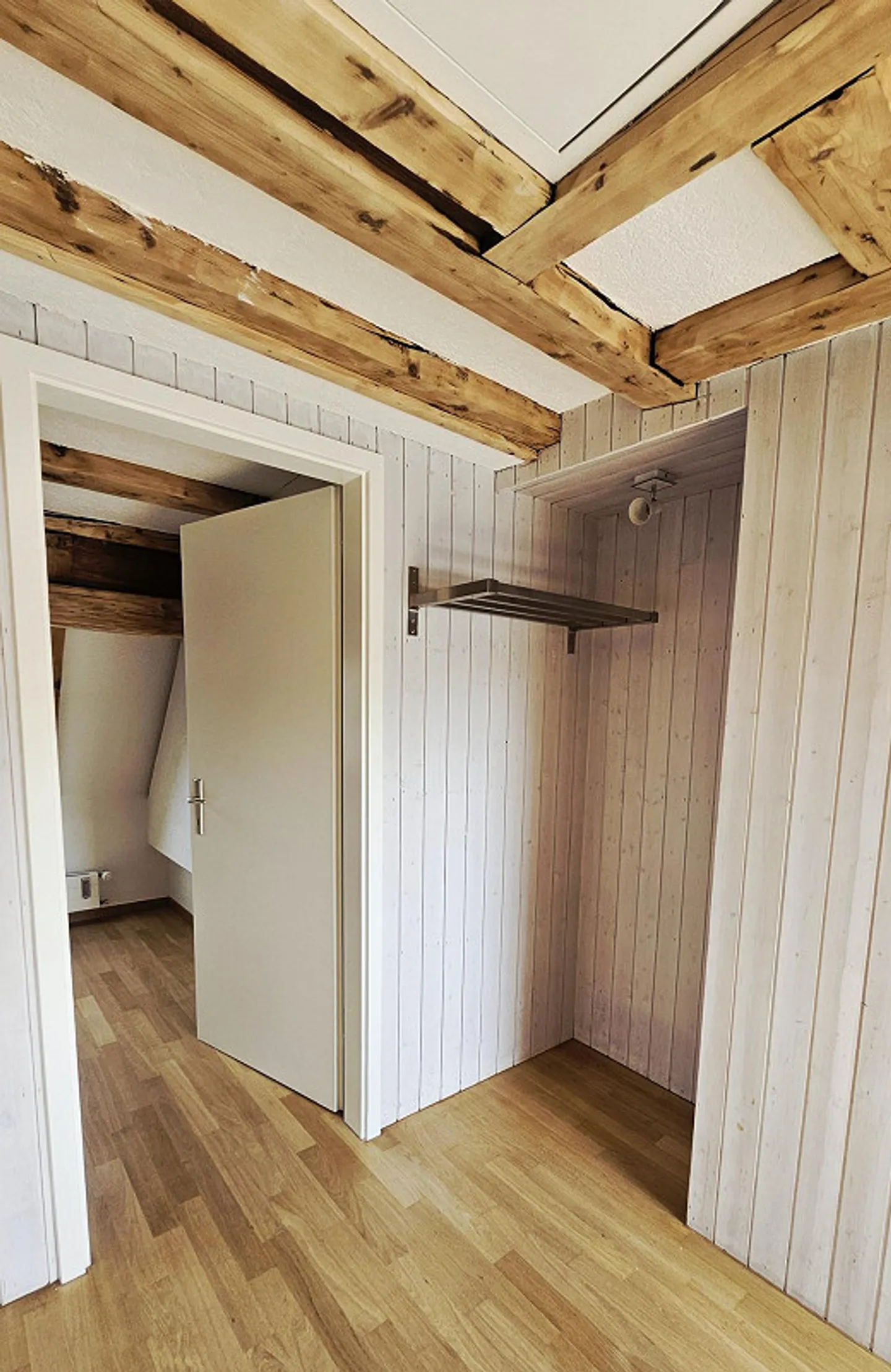 Charmantes Penthouse mit Terrasse - Foto 8 von 9