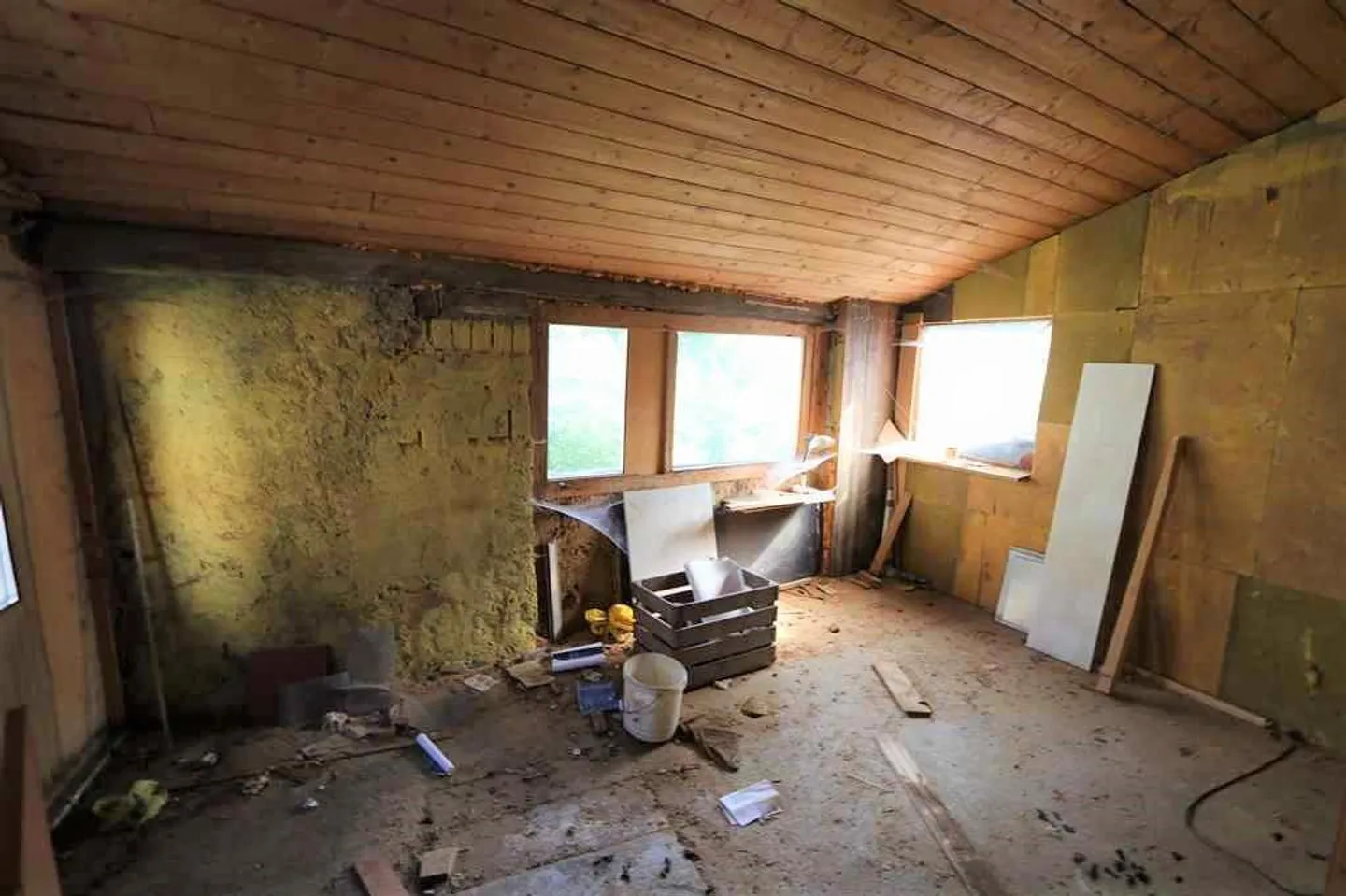 3 Rustic Houses to Renovate with Large Surroundings and View - Photo 10 of 13