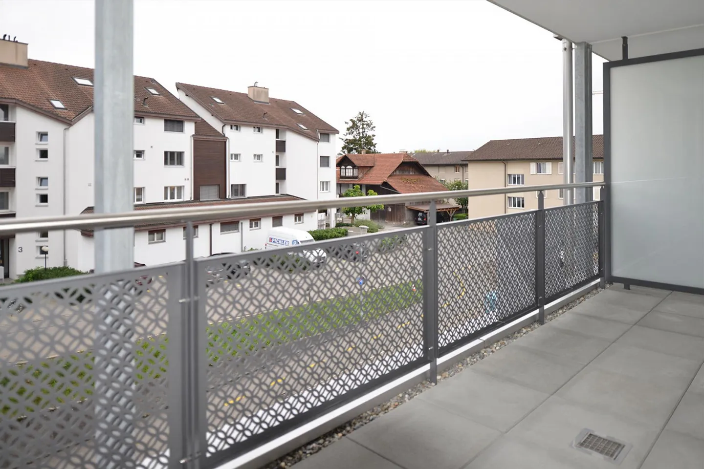 Vivere moderno con vista Stockhorn – Appartamento centrale di 4,5 stanze - Foto 4 di 18