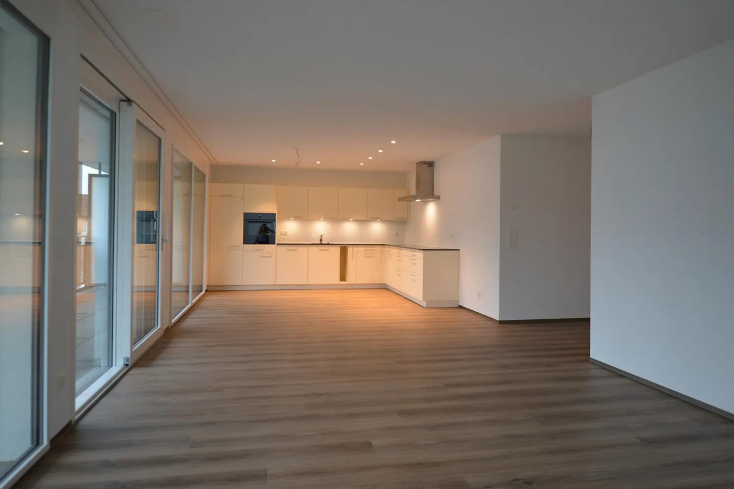 Vivere moderno con vista Stockhorn – Appartamento centrale di 4,5 stanze - Foto 6 di 18