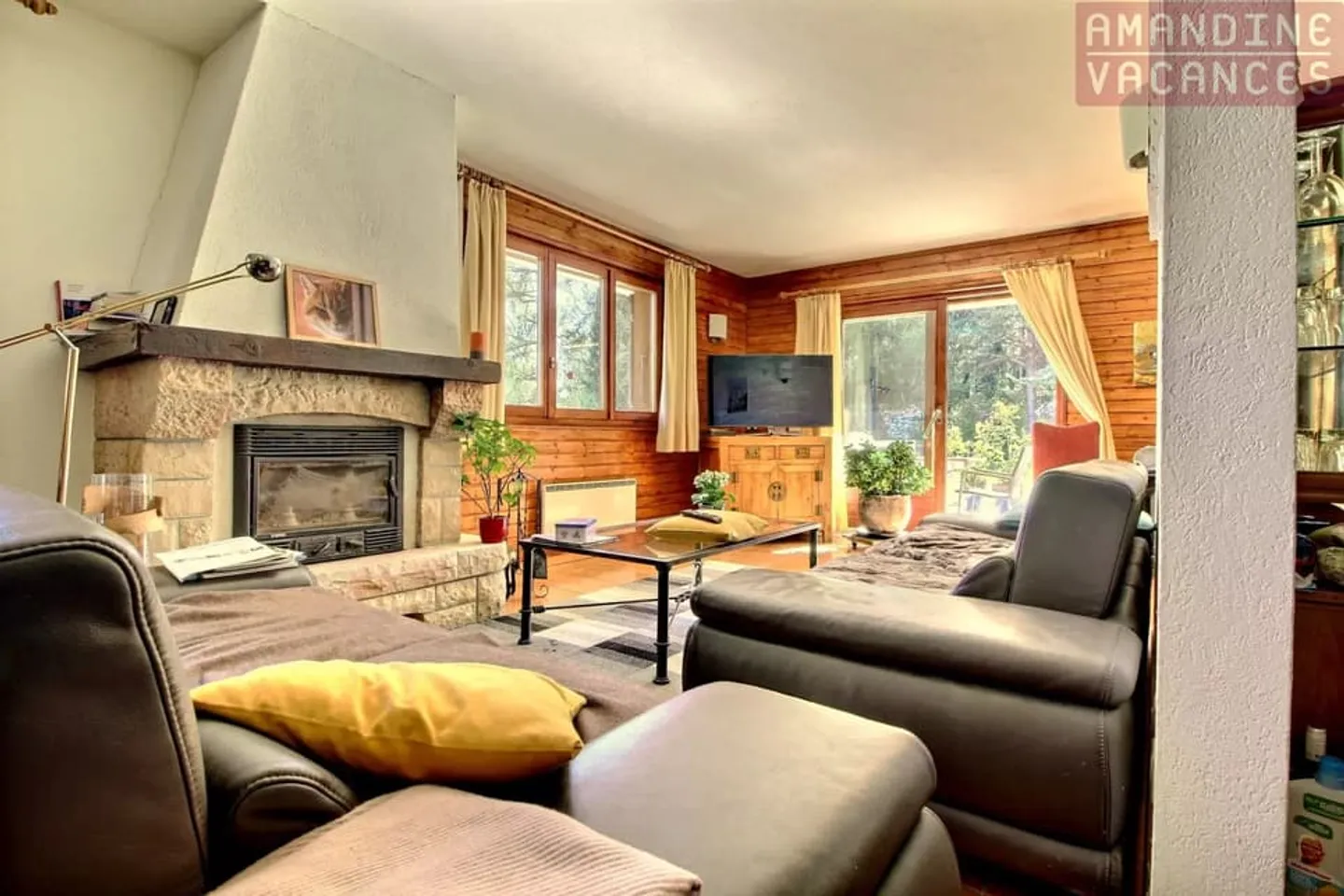 3-bedroom chalet in the heart of nature - Photo 2 of 13