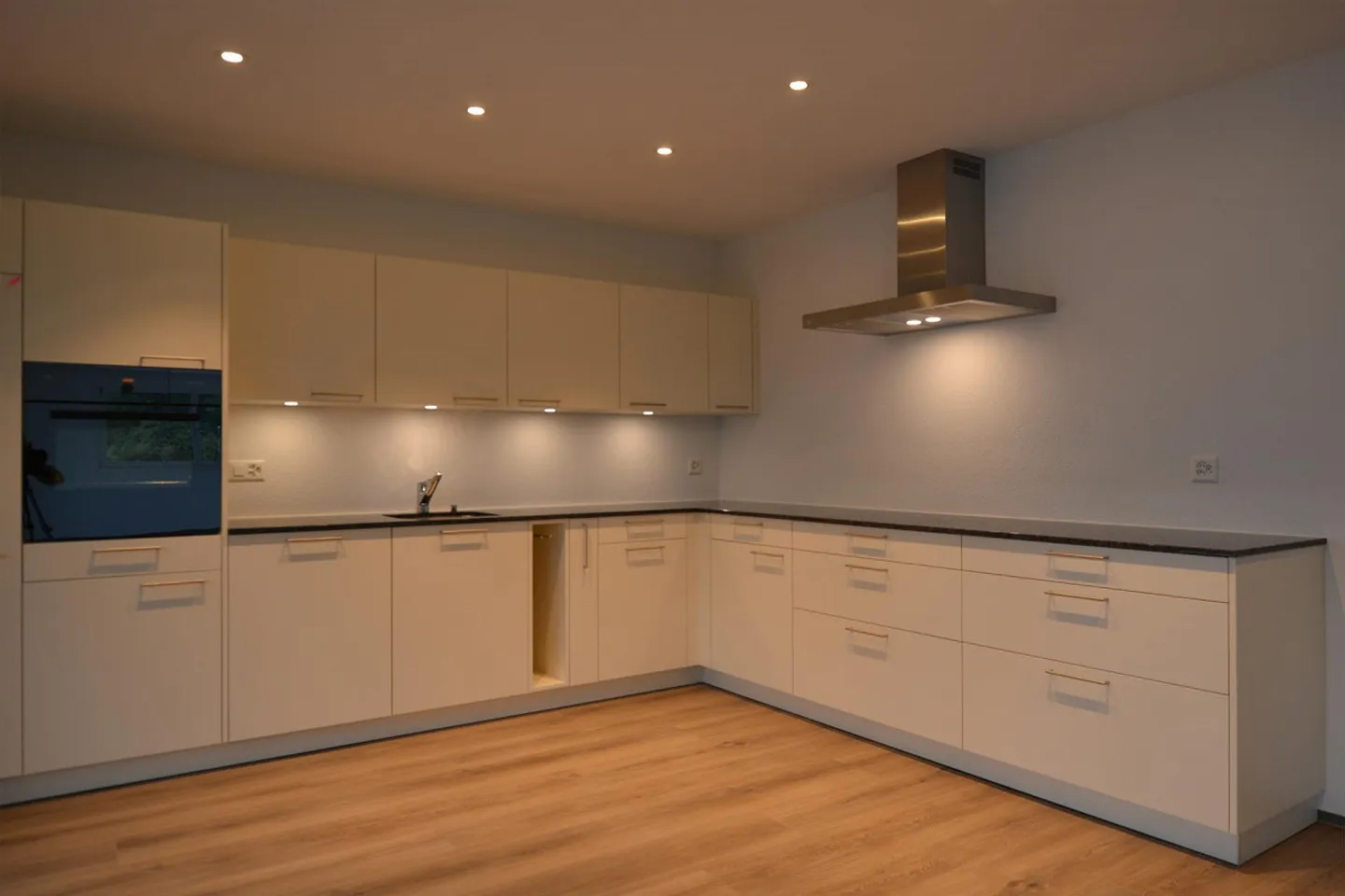 Vivere moderno con vista Stockhorn – Appartamento centrale di 4,5 stanze - Foto 10 di 18