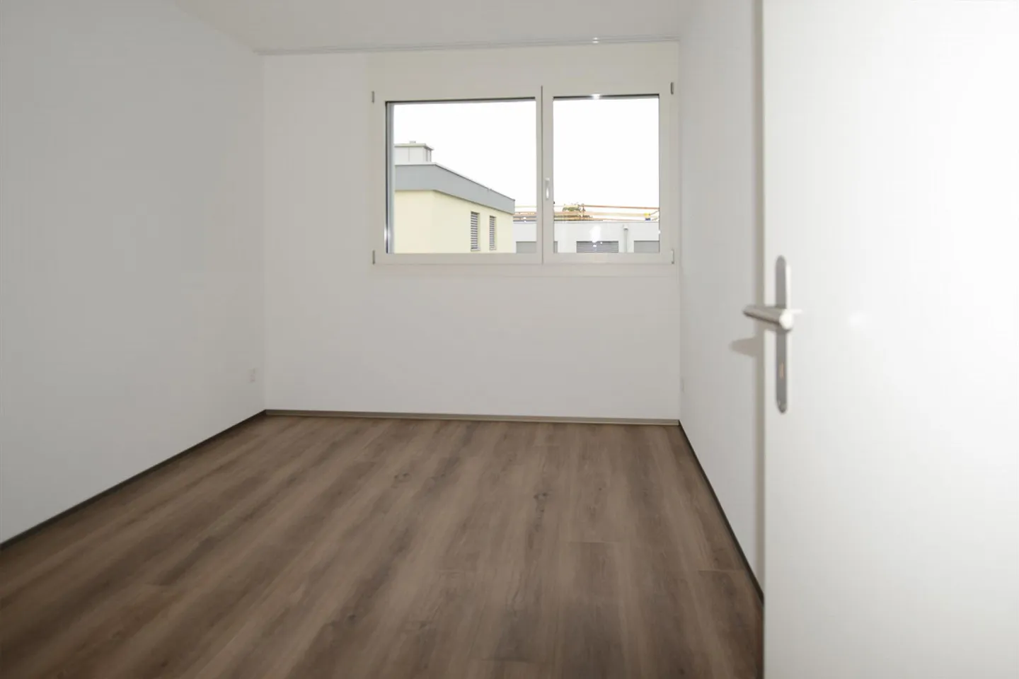 Vivere moderno con vista Stockhorn – Appartamento centrale di 4,5 stanze - Foto 12 di 18