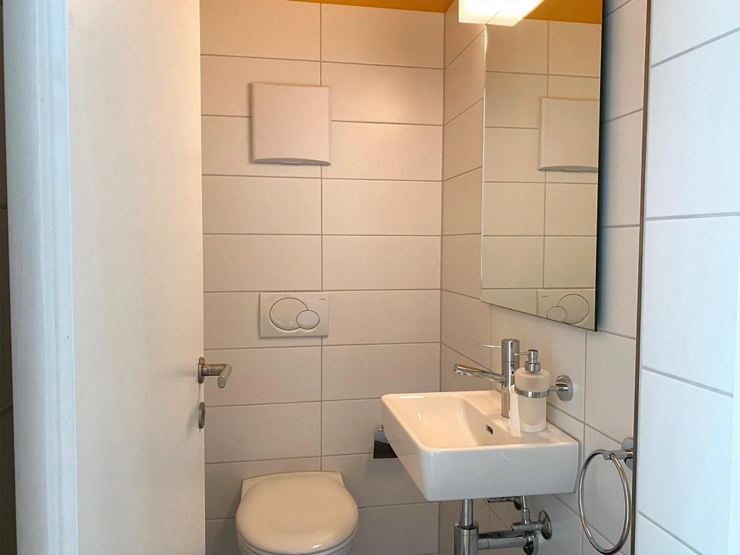 Modern Apartment Near SBB Train Station - Photo 10 of 12