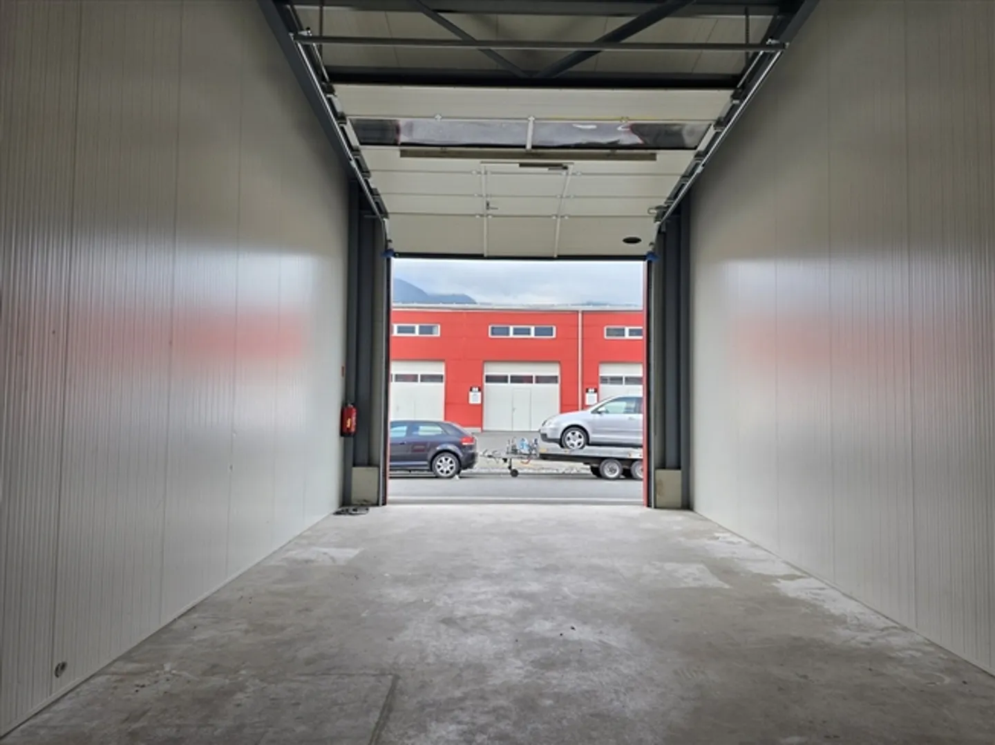Box n°41 - 45m2 - sans mezzanine - Mécaniciens interdits - Photo 7 sur 8