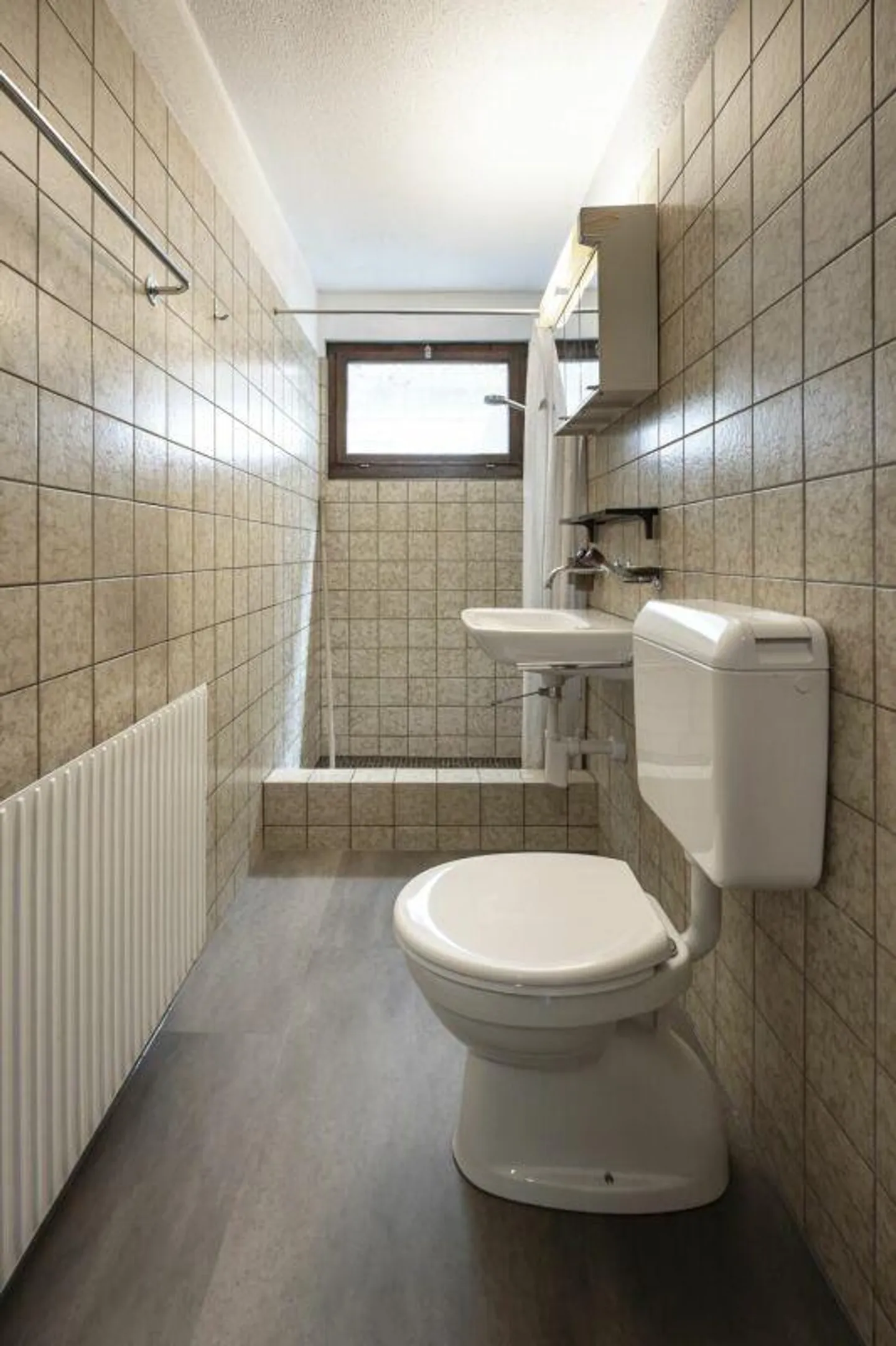Incantevole casa unifamiliare di 5,5 stanze con giardino idilliaco e molta privacy - Foto 13 di 16