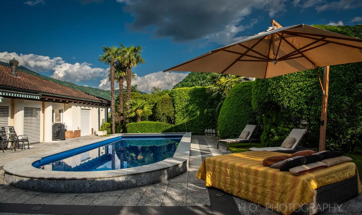 Villa exclusive avec piscine, jardin et vue sur les montagnes - Photo 4 sur 30