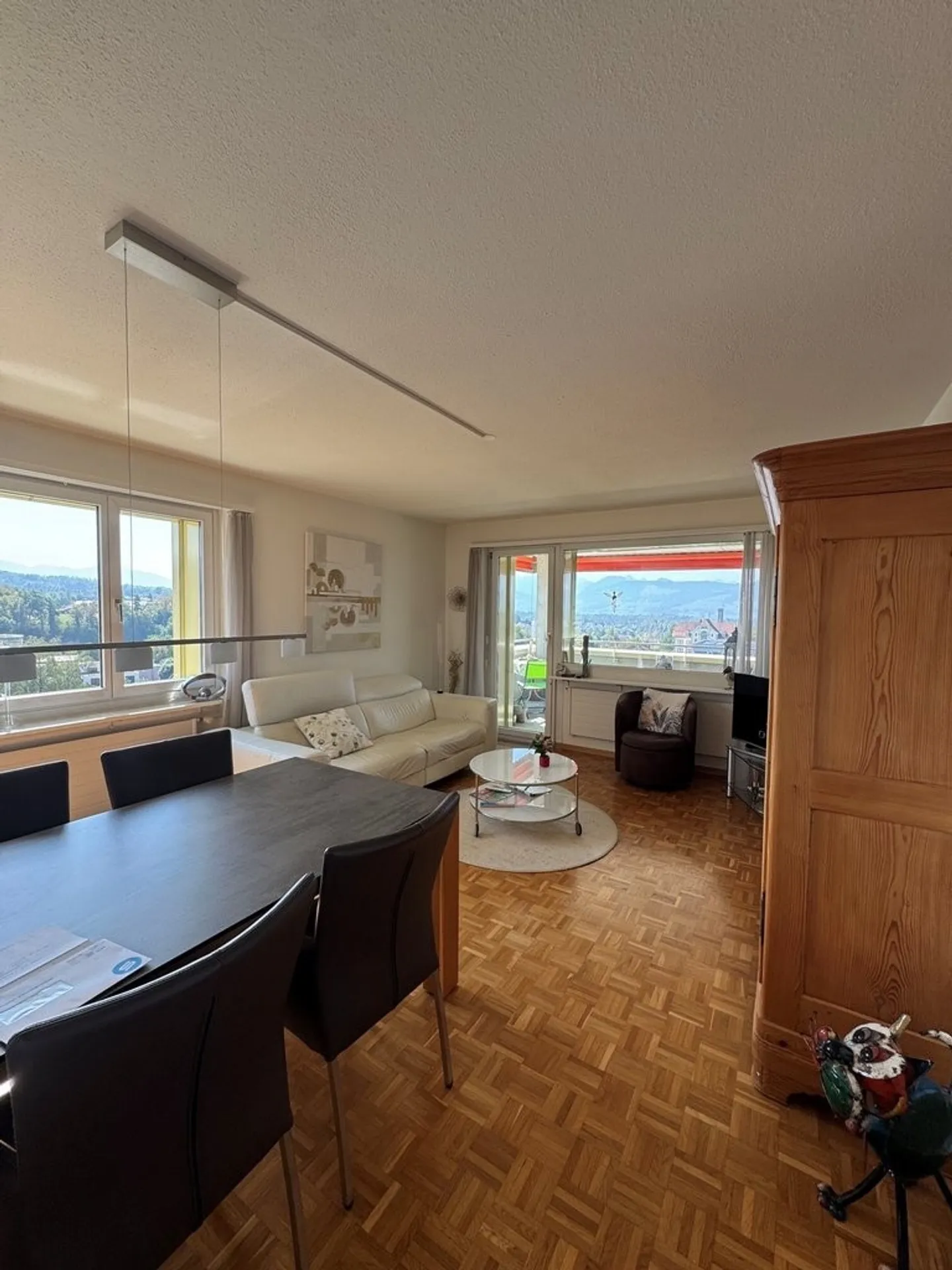 Charming 3-room apartment with panoramic view in the countryside for rent - Photo 2 of 10