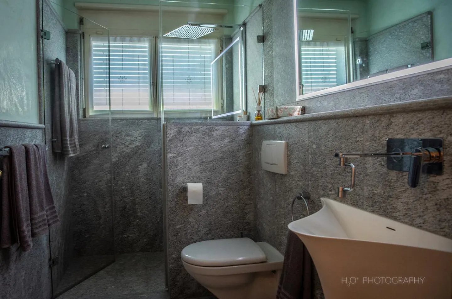 Villa exclusive avec piscine, jardin et vue sur les montagnes - Photo 26 sur 30