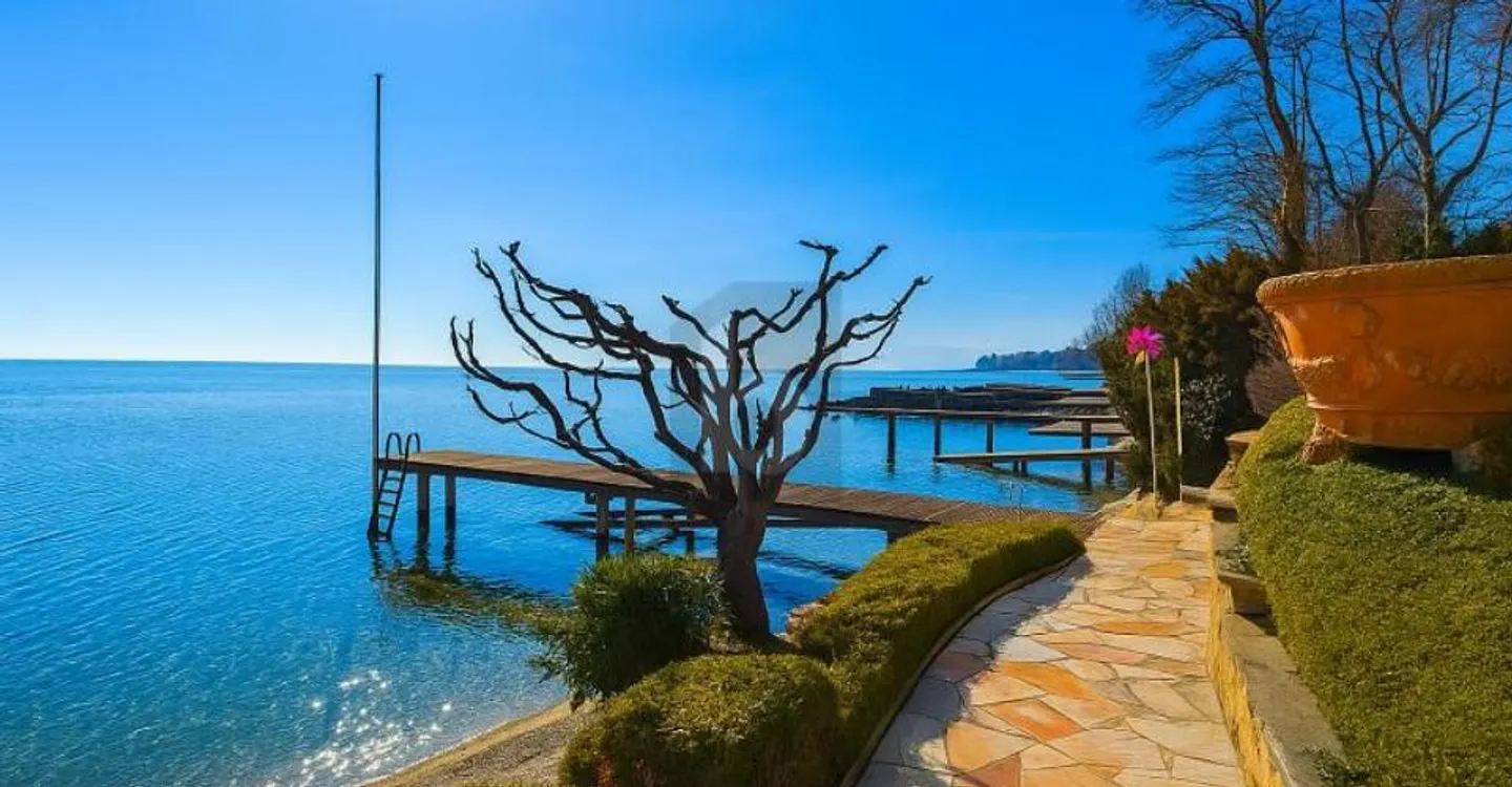 Villa Exclusive avec Ponton Privé - Photo 3 sur 5