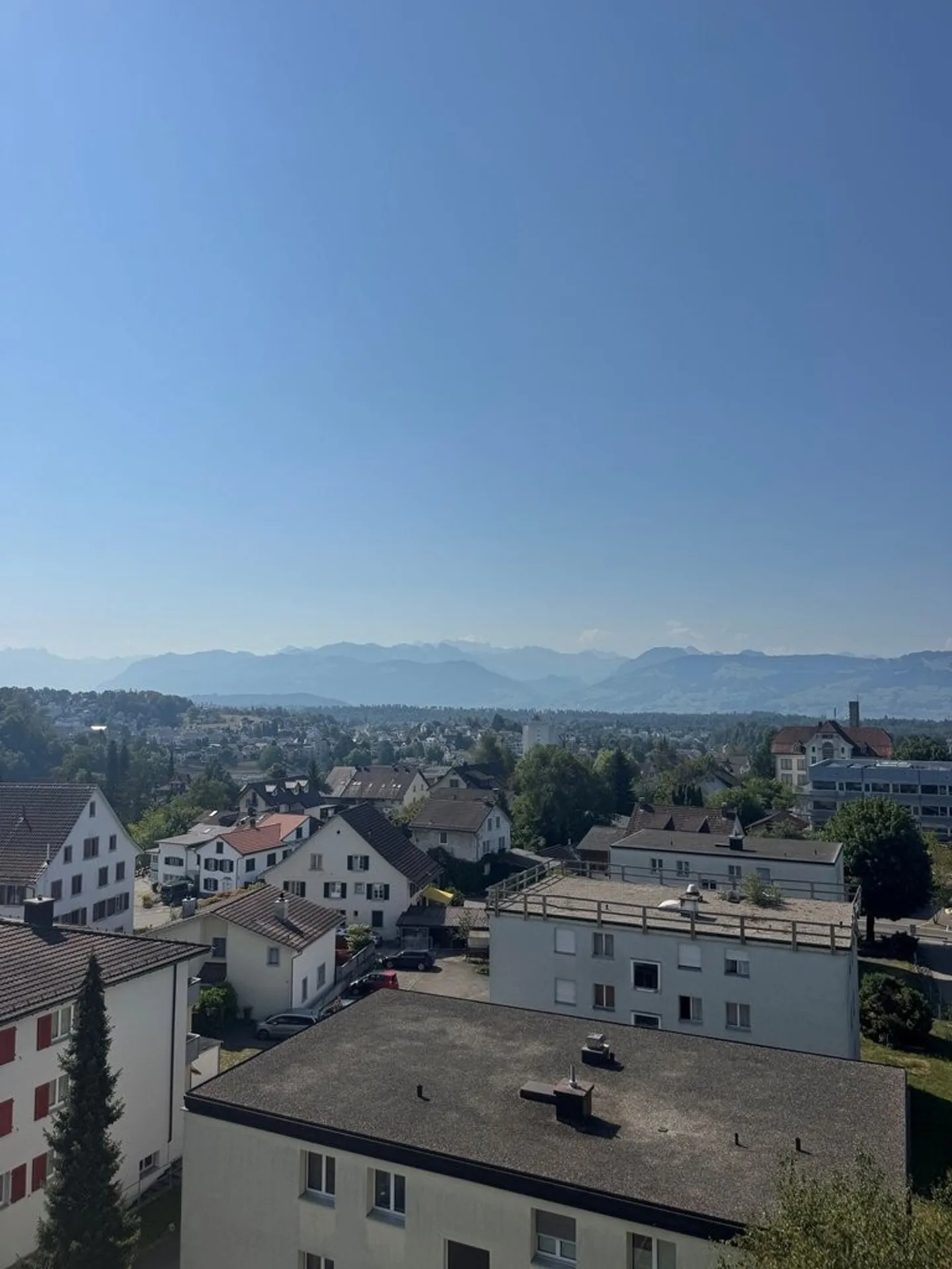 Charming 3-room apartment with panoramic view in the countryside for rent - Photo 10 of 10