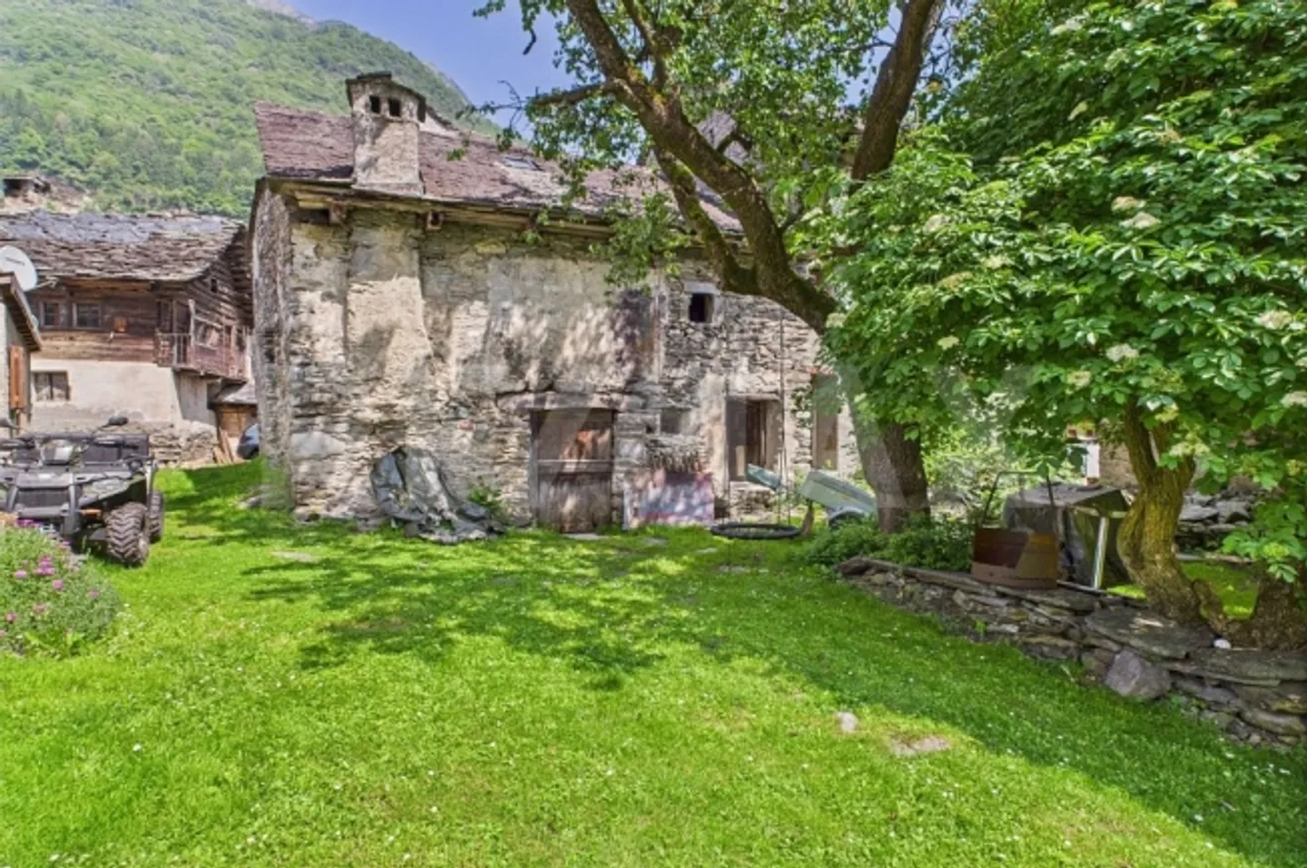 Pietra dopo pietra per una casa da sogno - Rustico per ristrutturazione totale - Foto 6 di 13