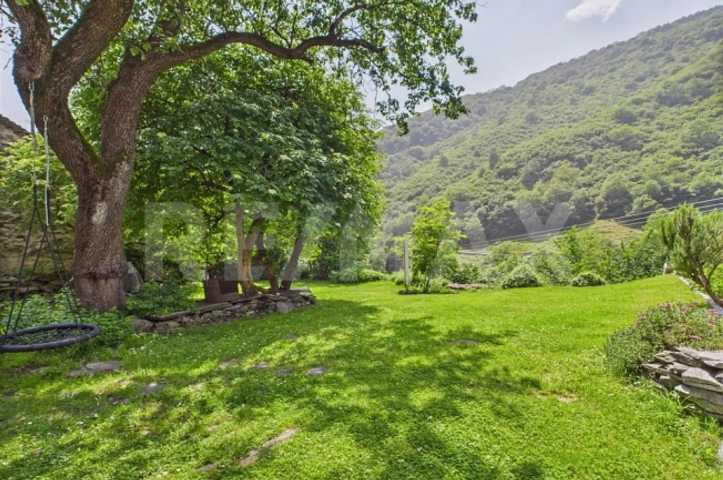 Pietra dopo pietra per una casa da sogno - Rustico per ristrutturazione totale - Foto 5 di 13