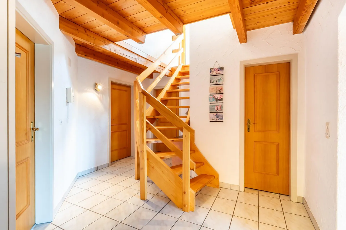 Maisonette con molto spazio e balconi baciati dal sole - Foto 7 di 21