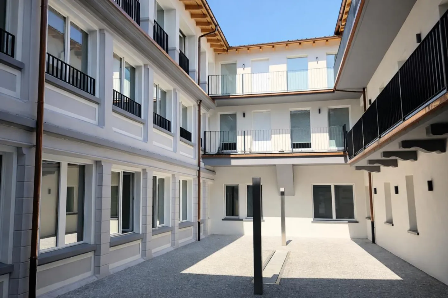 Appartement moderne au centre de Chiasso - Photo 2 sur 14