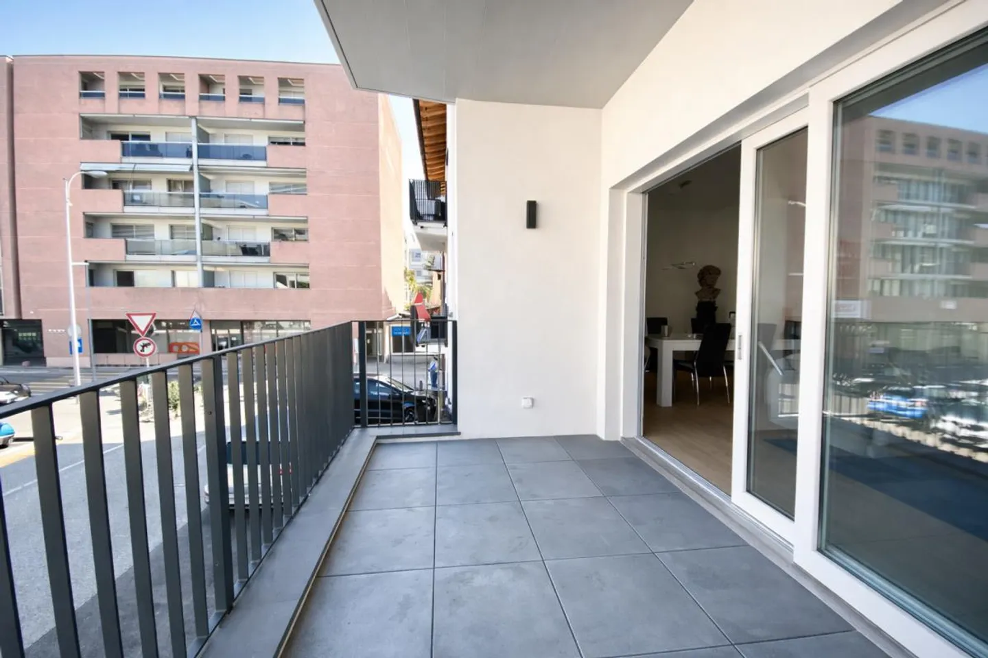 Appartement moderne au centre de Chiasso - Photo 3 sur 14