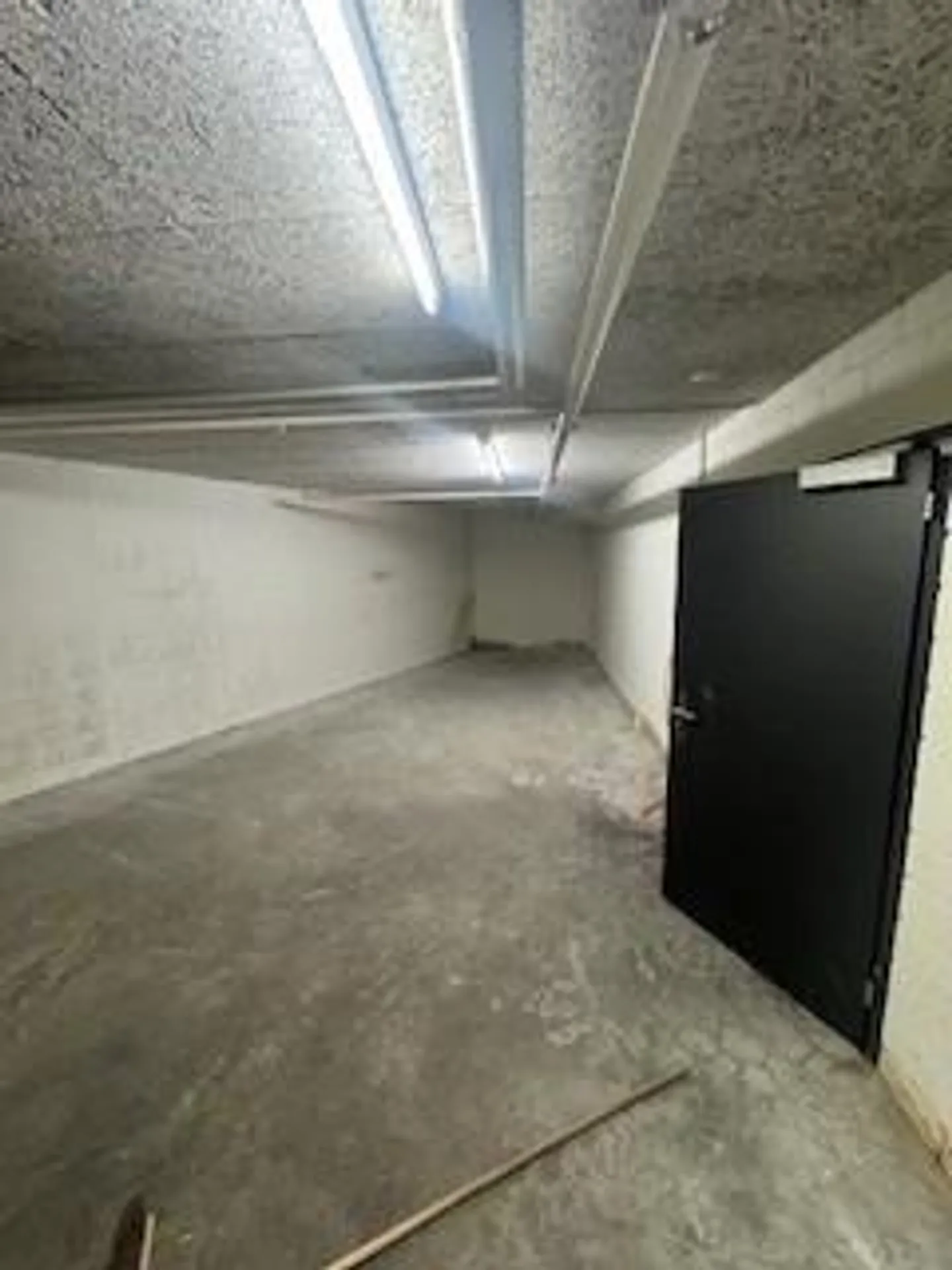 Magazzino nel mercato al dettaglio Brüttisellerkreuz - Foto 2 di 2