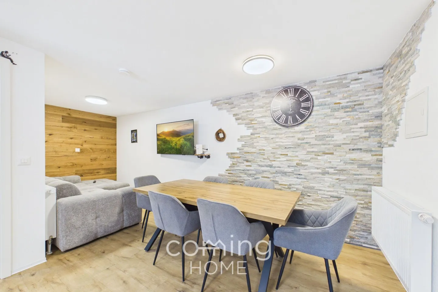 Casa plurifamiliare con 11 appartamenti in posizione soleggiata a Grengiols - Foto 3 di 18