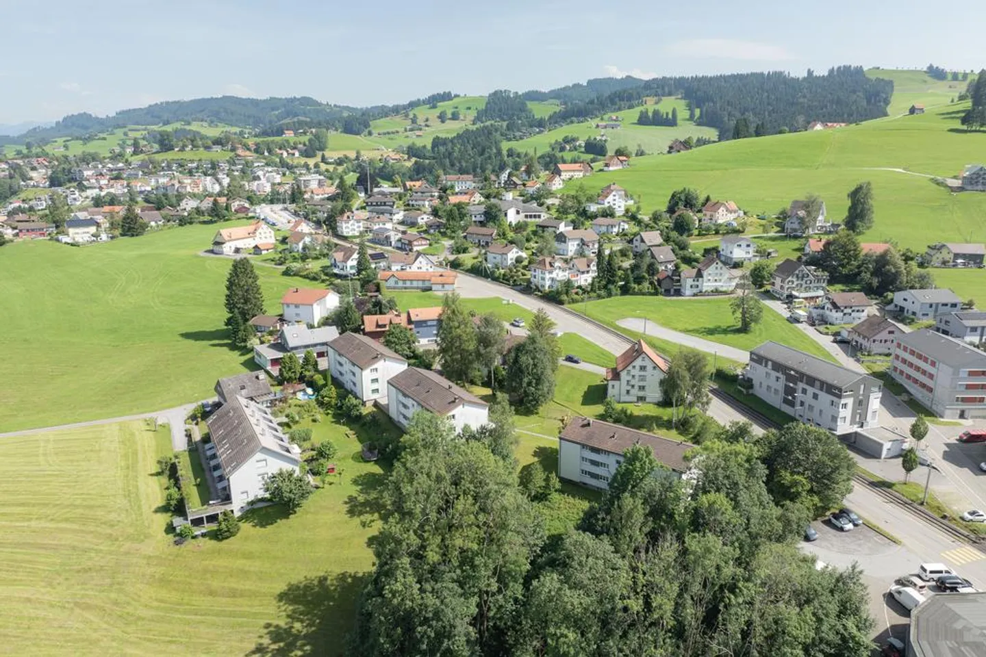Charmante Wohnung mit Cheminée - Foto 1 von 10