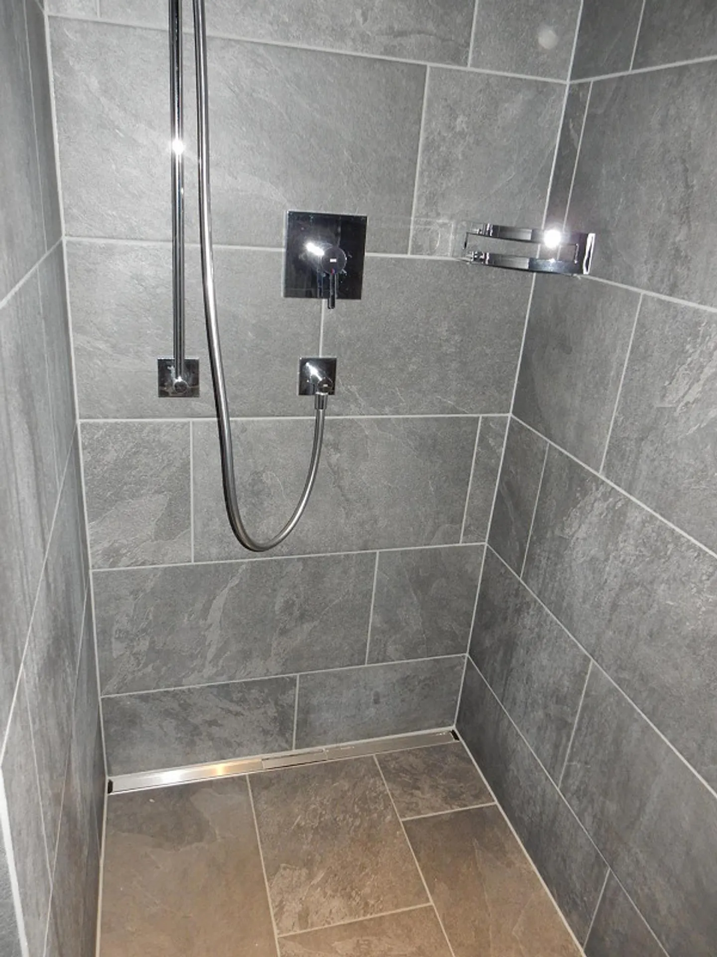 3 Zimmer Parterrewohnung 95m2 an bevorzugter Lage mit Weitsicht - Photo 5 sur 11