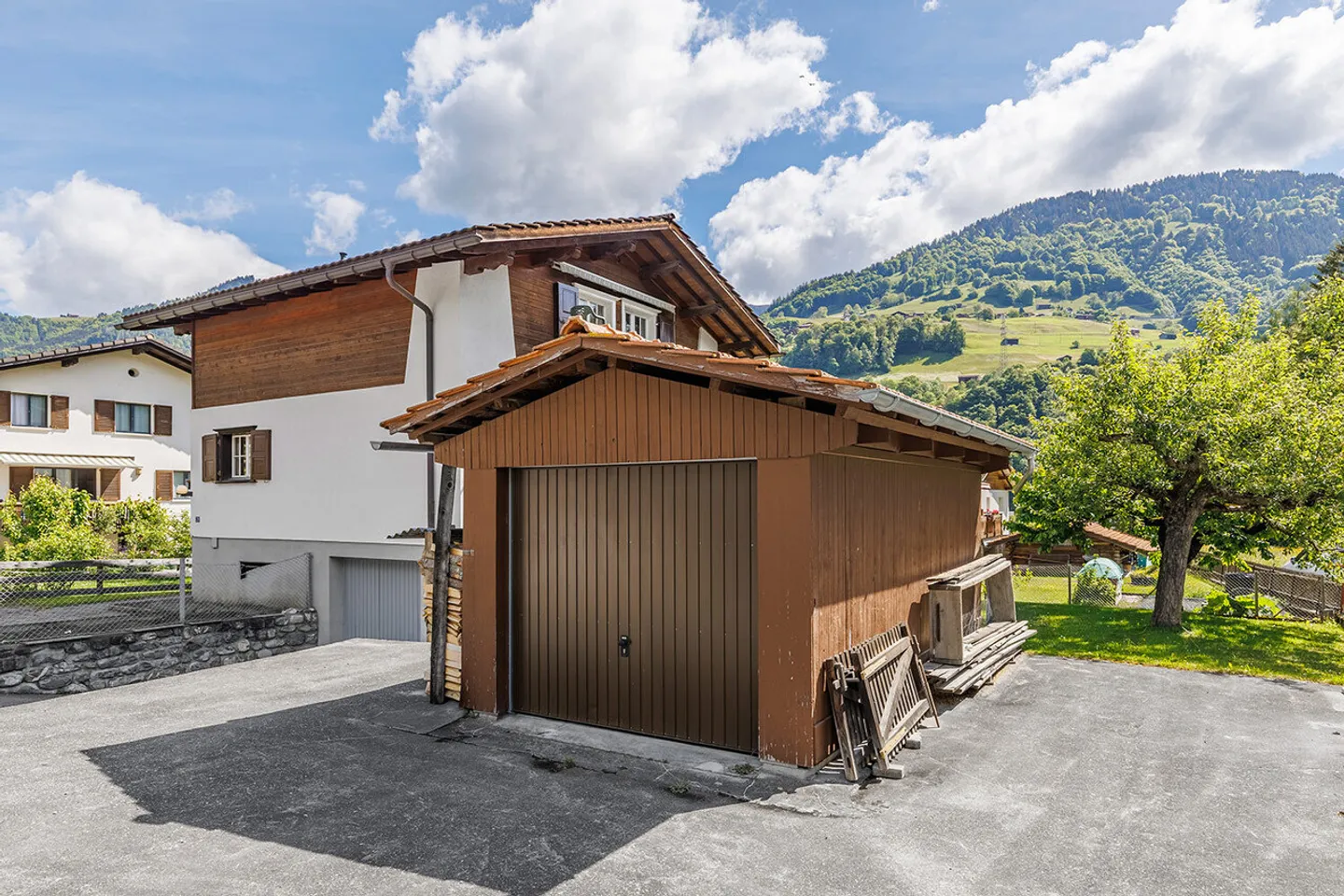 Charming Family Home with Garden - Photo 11 of 13