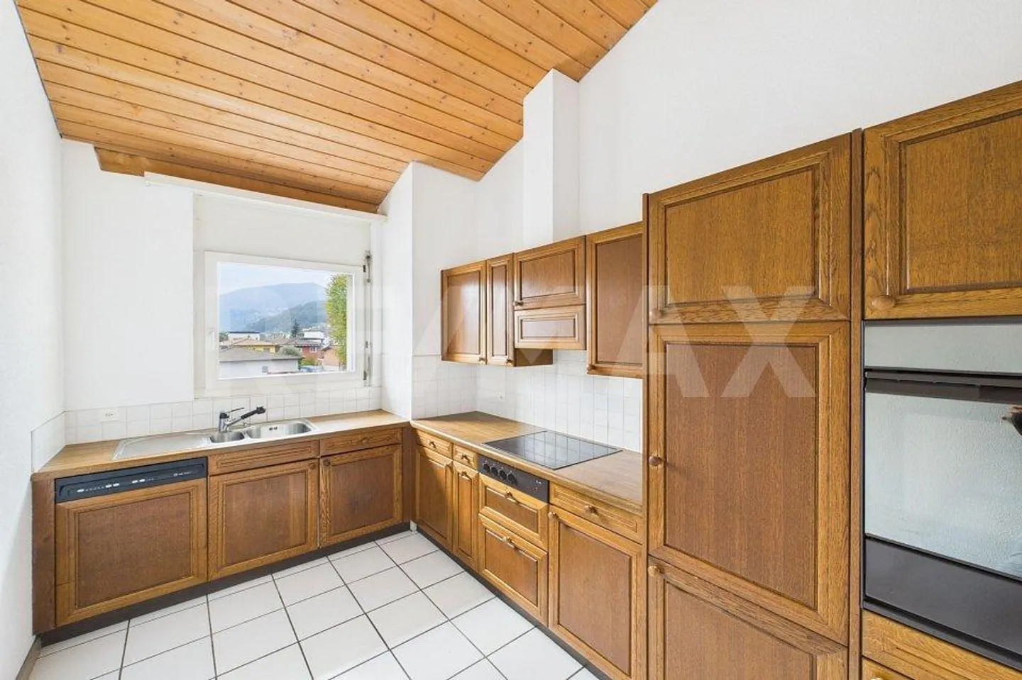 Appartement penthouse lumineux de 4 pièces à Caslano avec belle vue - Photo 8 sur 13