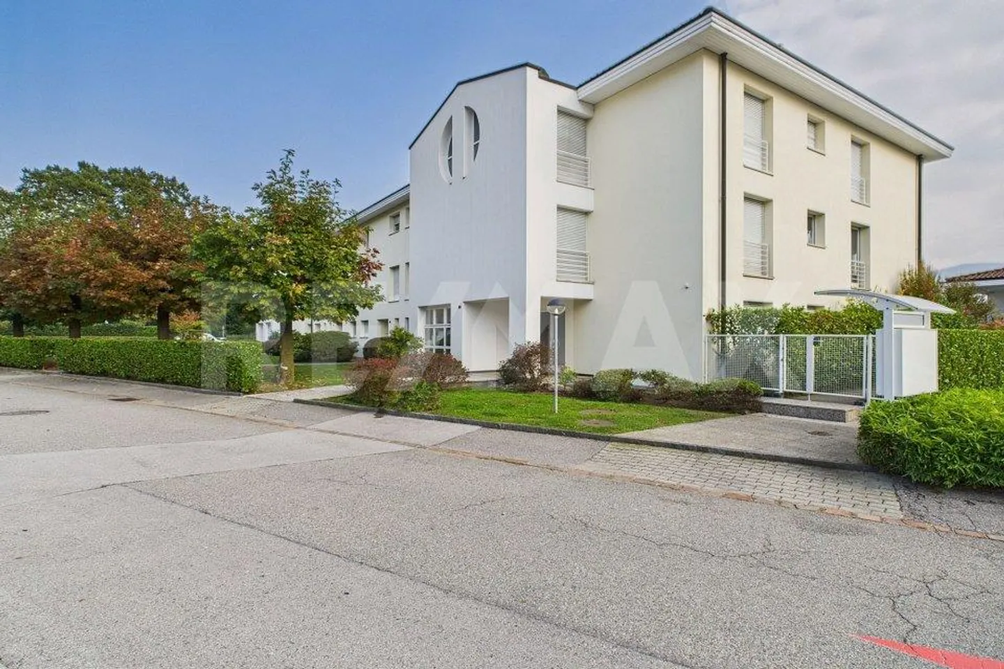 Appartement penthouse lumineux de 4 pièces à Caslano avec belle vue - Photo 11 sur 13