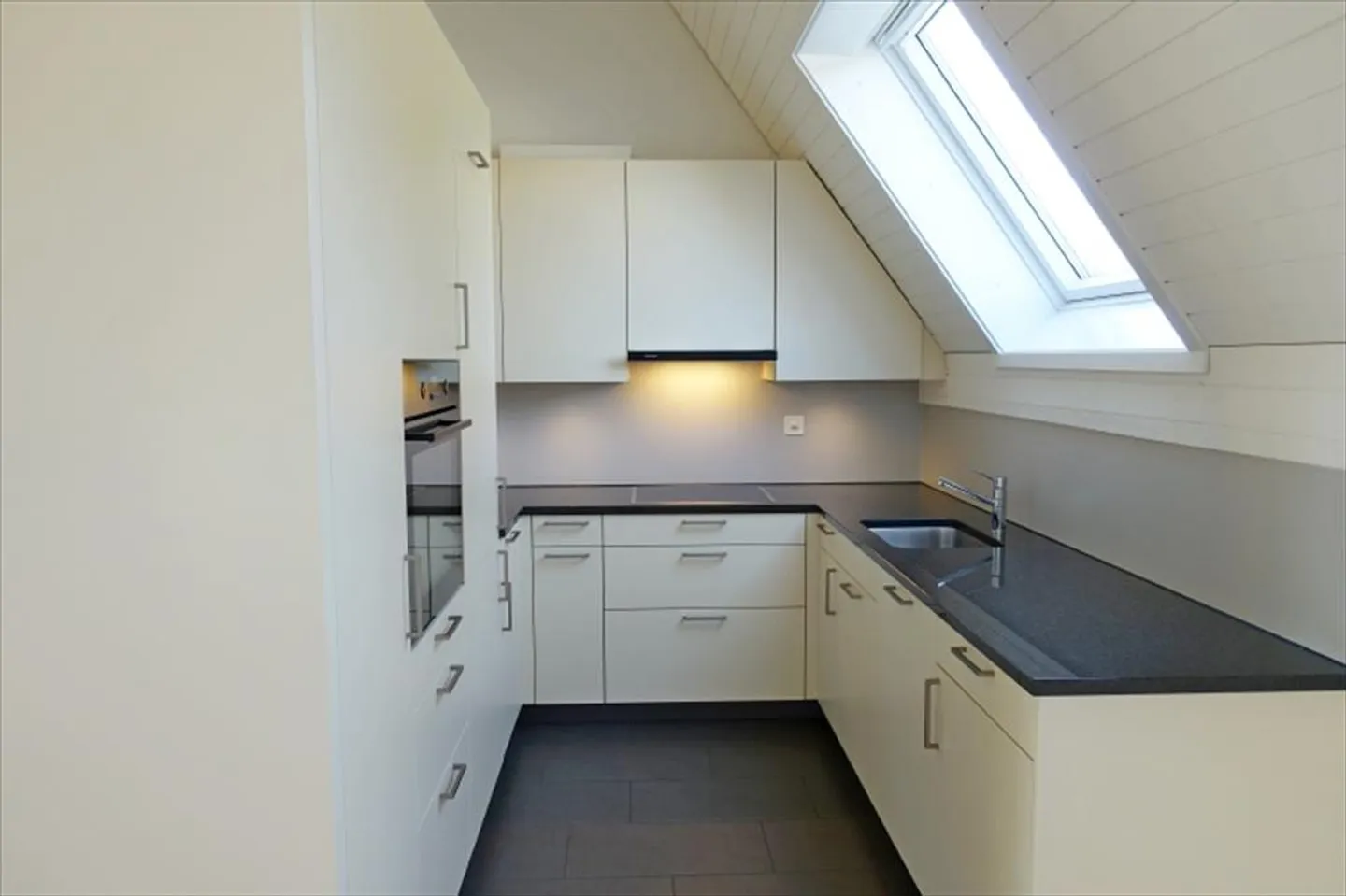 Dachwohnung mit Freier Bergsicht - Foto 2 von 7