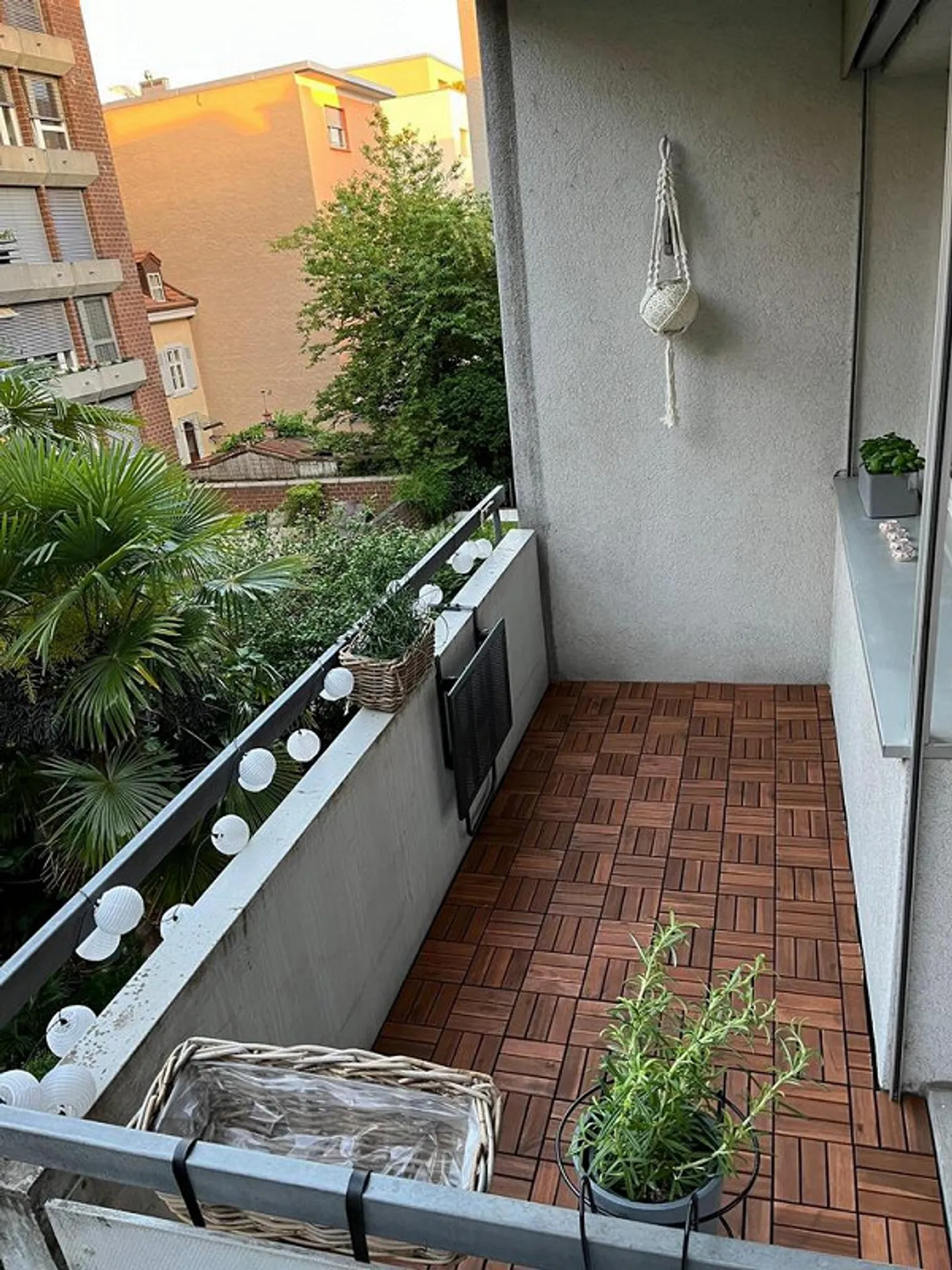 Appartamento affascinante con 3 stanze in una posizione centrale a Basilea! - Foto 2 di 8