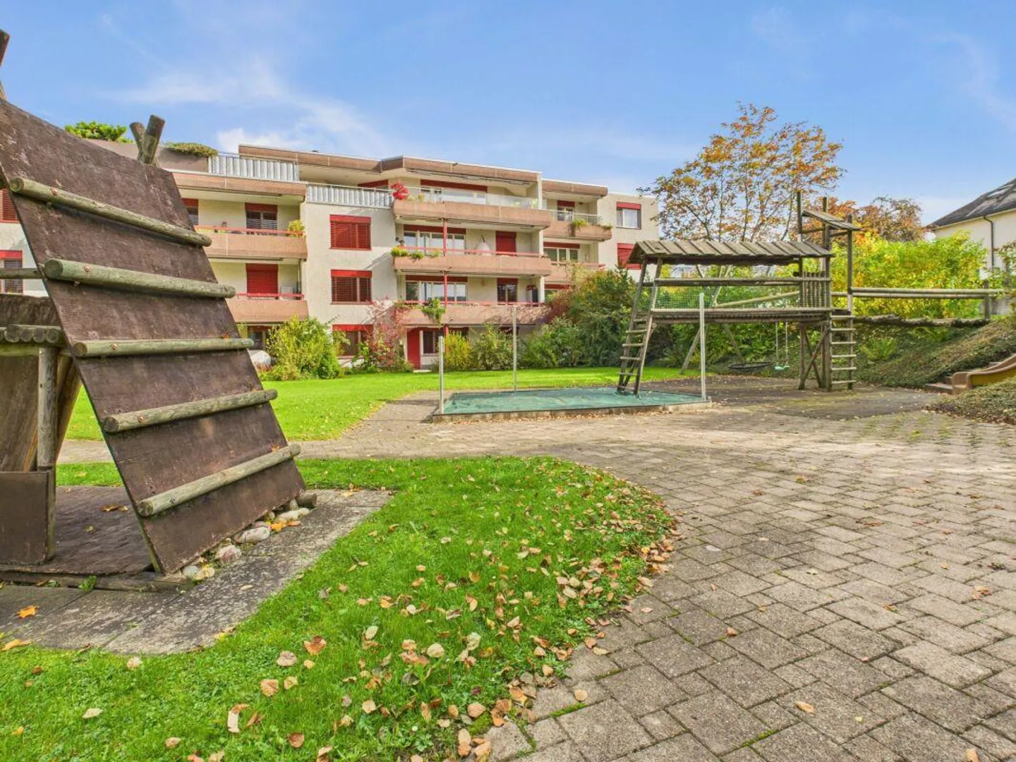 Appartamento 4,5 stanze in una posizione adatta alle famiglie con area giardino - Foto 8 di 31