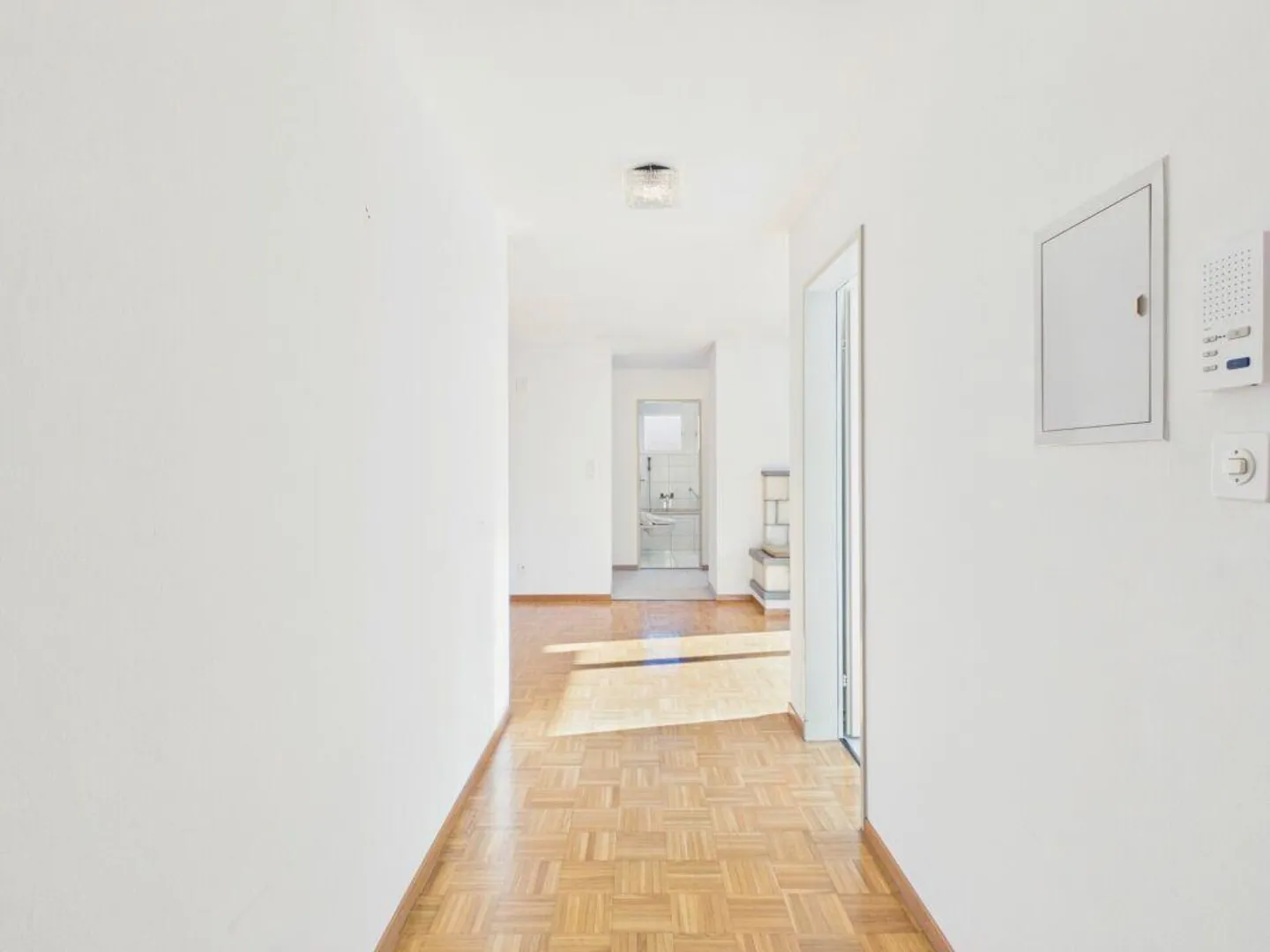 Appartamento 4,5 stanze in una posizione adatta alle famiglie con area giardino - Foto 19 di 31