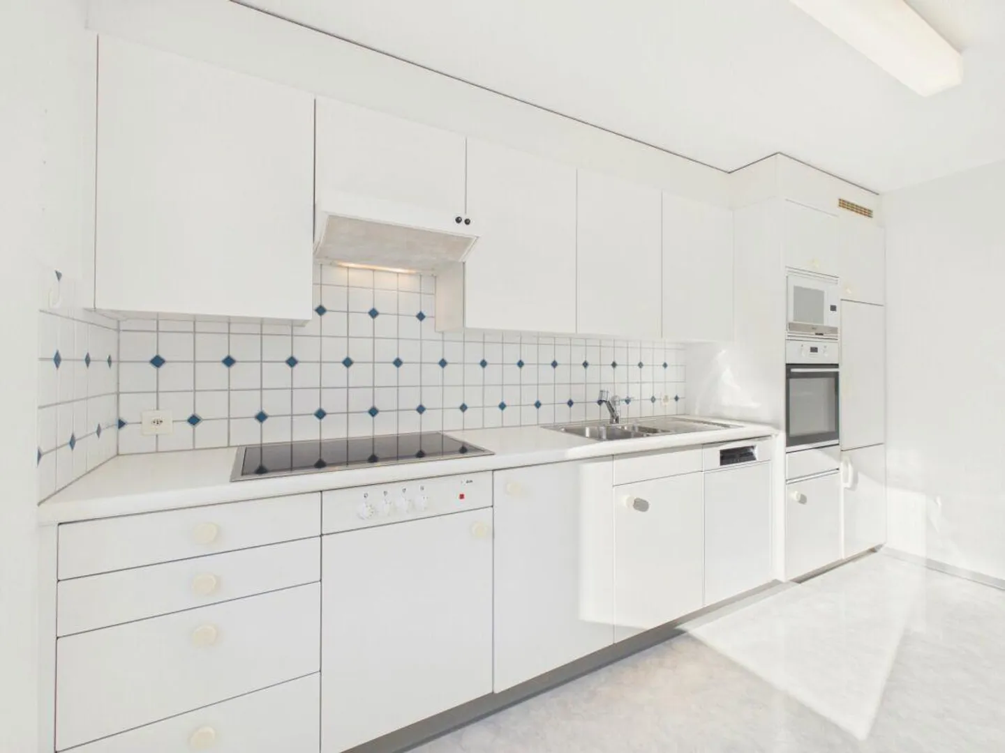 Appartamento 4,5 stanze in una posizione adatta alle famiglie con area giardino - Foto 11 di 31