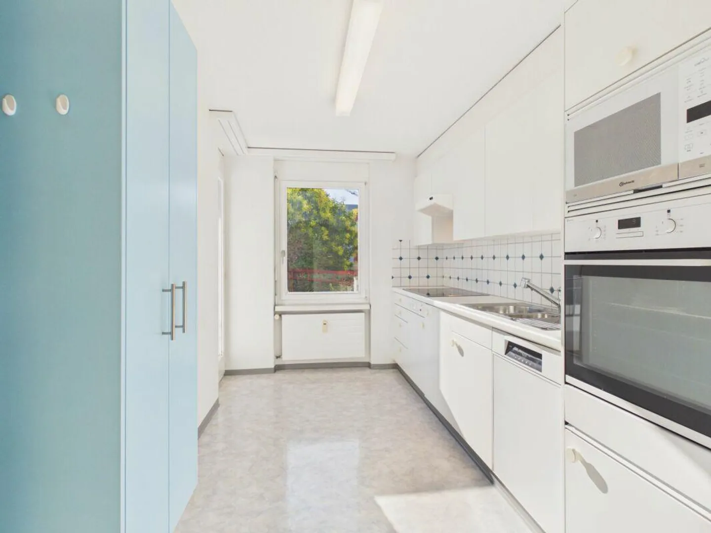 Appartamento 4,5 stanze in una posizione adatta alle famiglie con area giardino - Foto 12 di 31