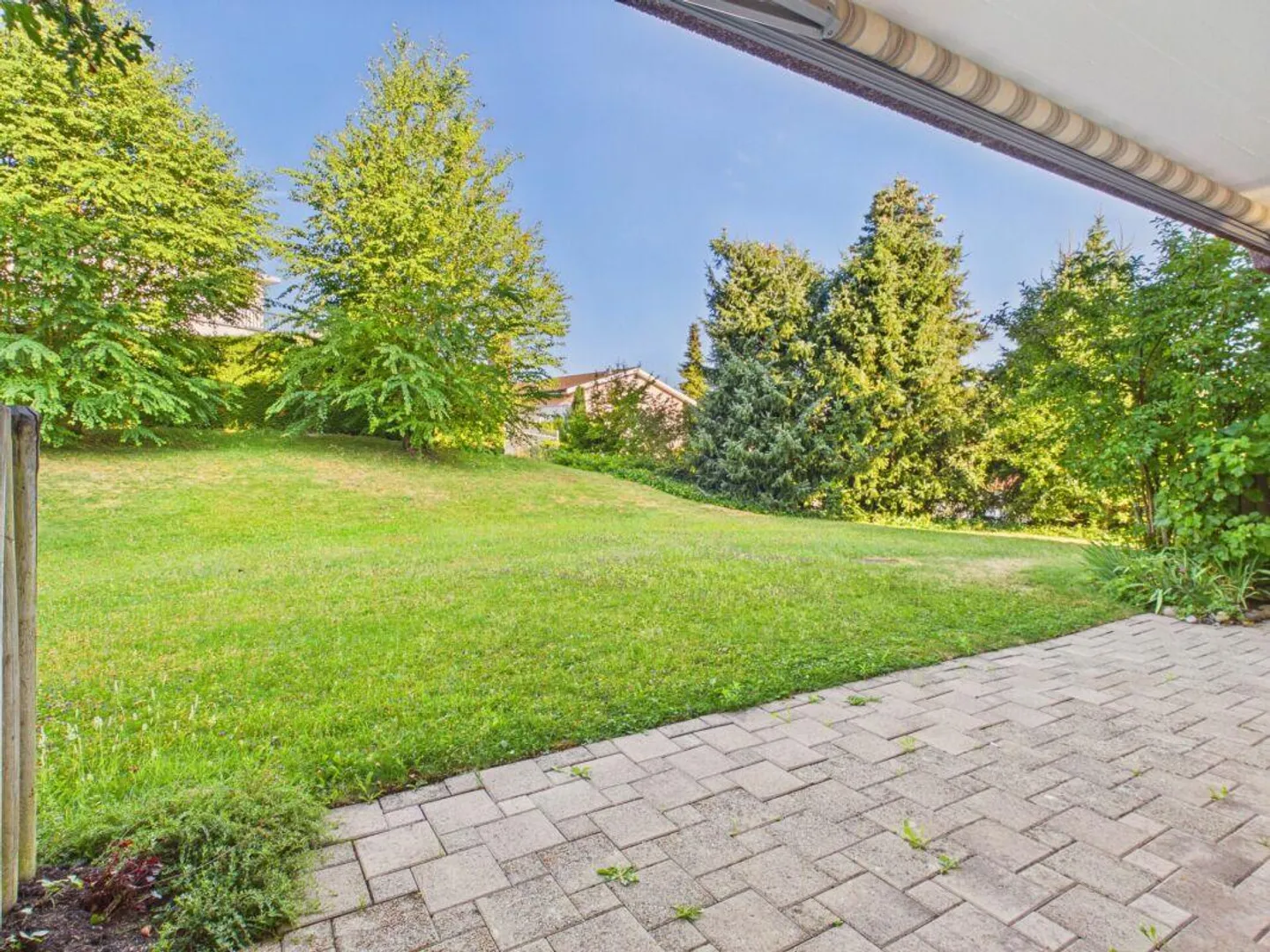 Appartamento 4,5 stanze in una posizione adatta alle famiglie con area giardino - Foto 24 di 31