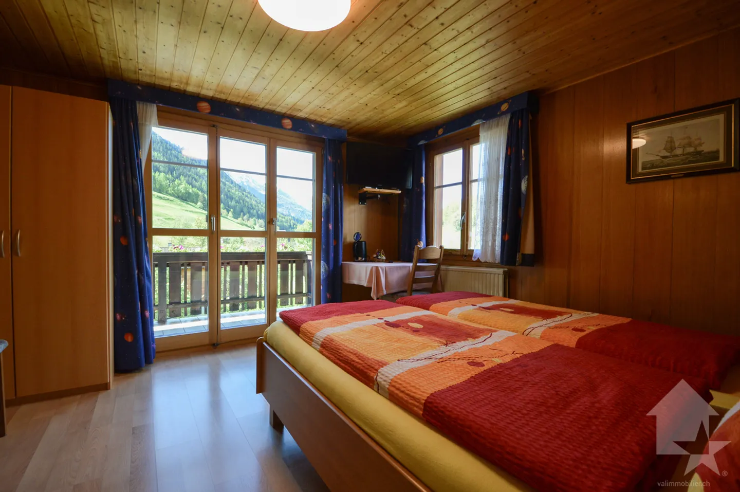 Perfectly maintained residential building for flexible use - Photo 7 of 21