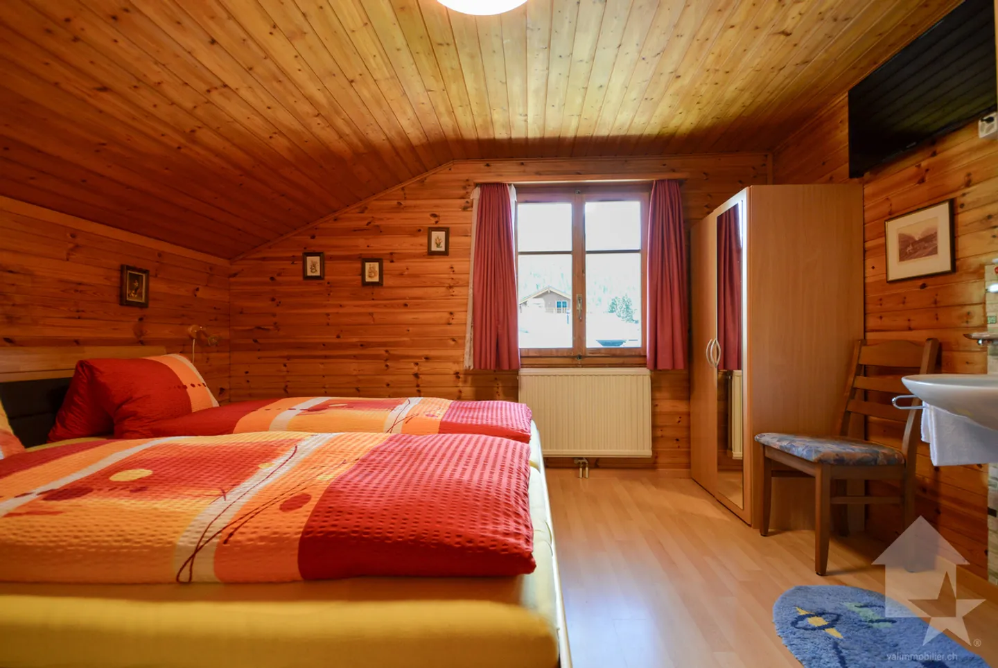 Perfectly maintained residential building for flexible use - Photo 14 of 21