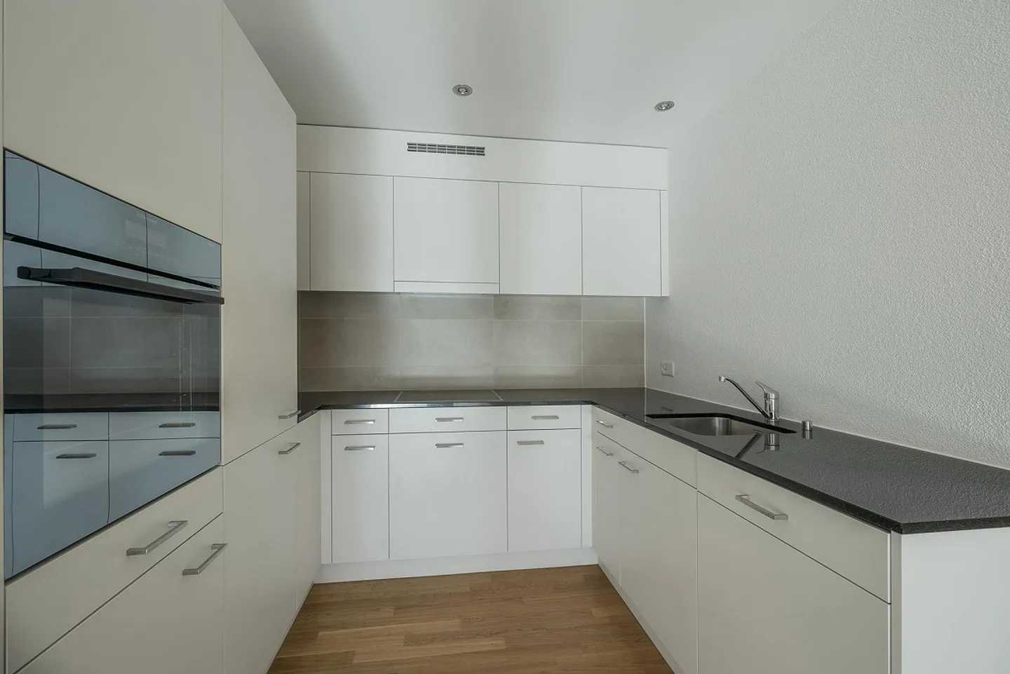 Apartment in a Quiet Location - Photo 2 of 8