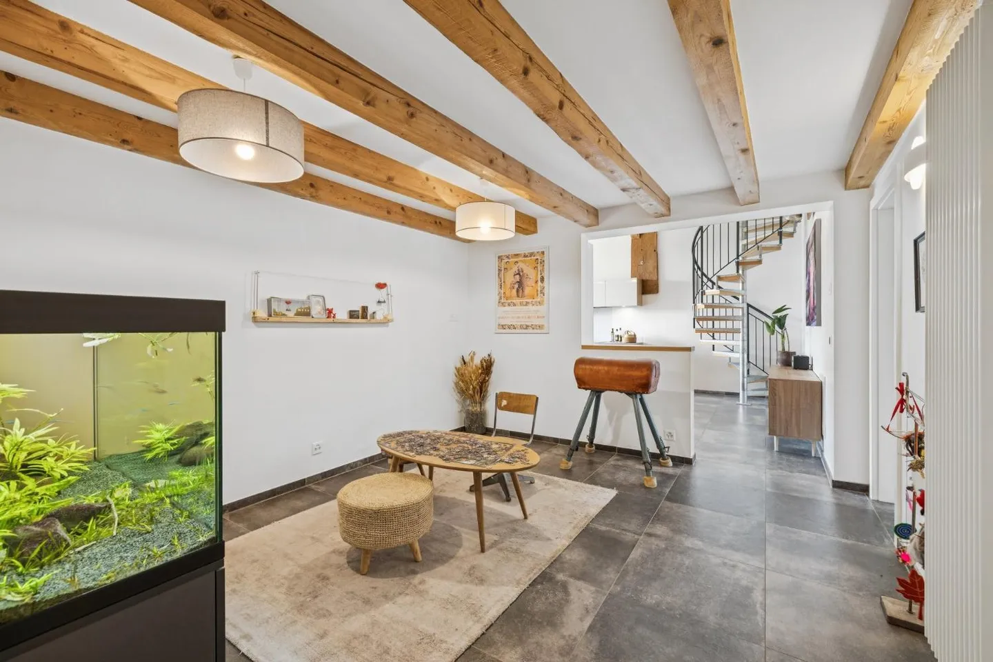 Casa di villaggio molto affascinante su un piano con potenziale! - Foto 5 di 13