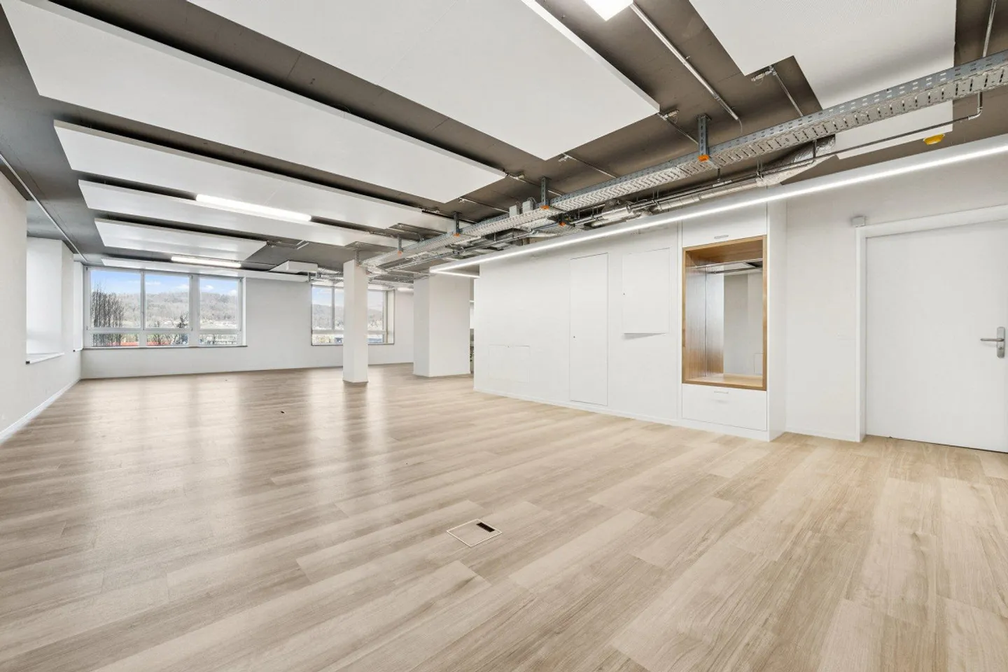 Modernly developed office spaces in the new Tivoli Garten building! - Photo 2 of 3