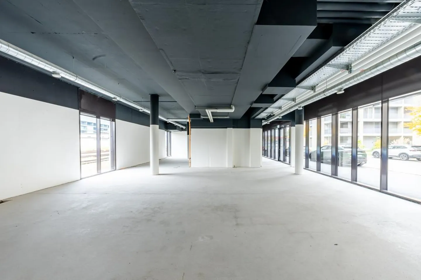 Spazio commerciale/ufficio da 103m2 a 230m2 in affitto direttamente alla stazione ferroviaria - Foto 1 di 10