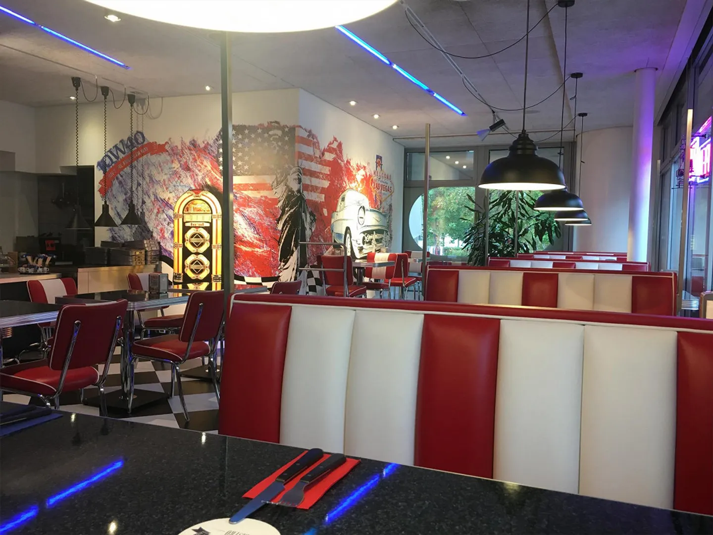 Gastro or Commercial Space in Diner Style - Photo 1 of 10