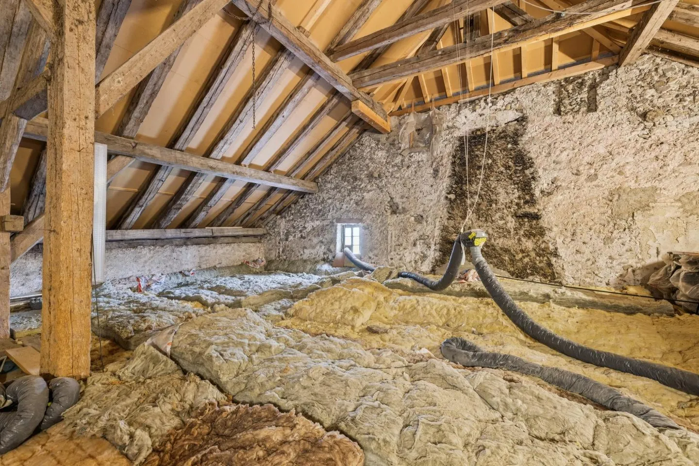 Casa di villaggio molto affascinante su un piano con potenziale! - Foto 13 di 13